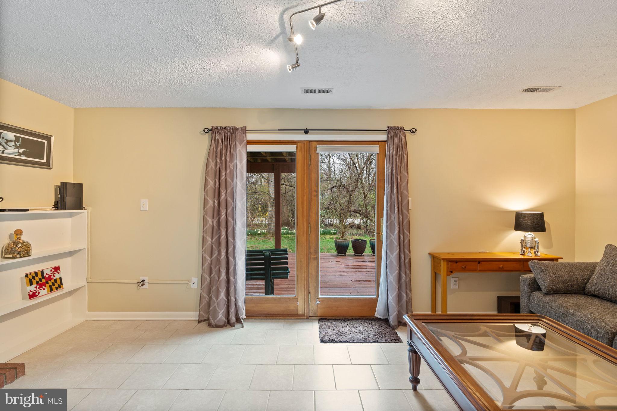 CEDAR ACRES - Residential