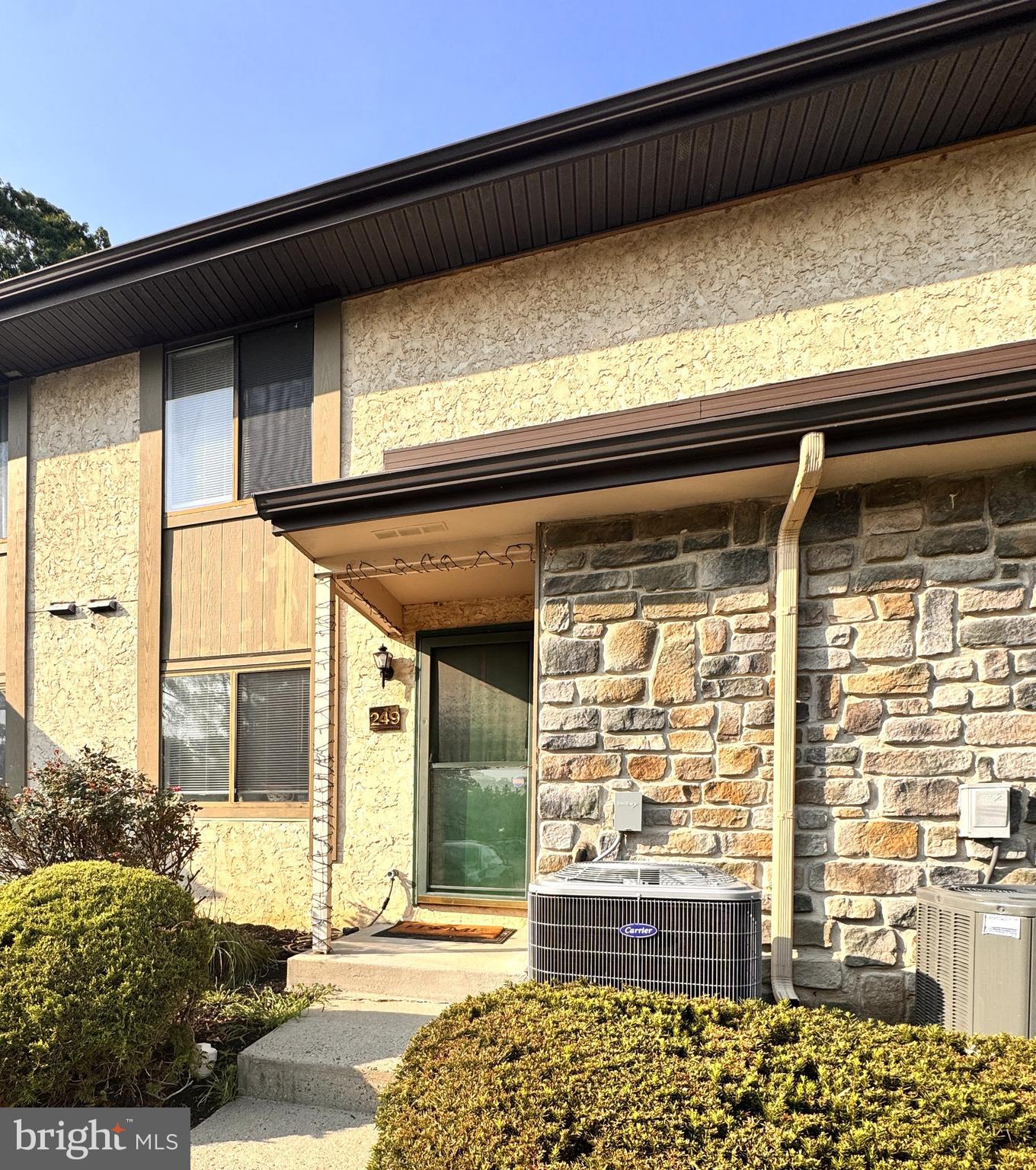 Photo 1 of 1 — 249 HAMPSHIRE DRIVE, PLAINSBORO, NJ 08536