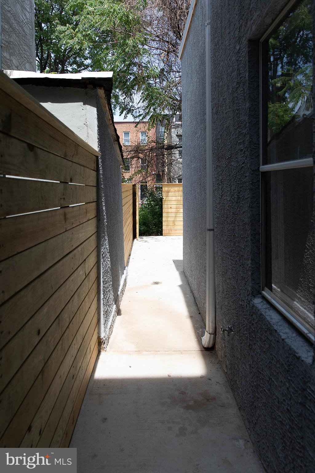 TEMPLE UNIVERSITY - Residential Lease