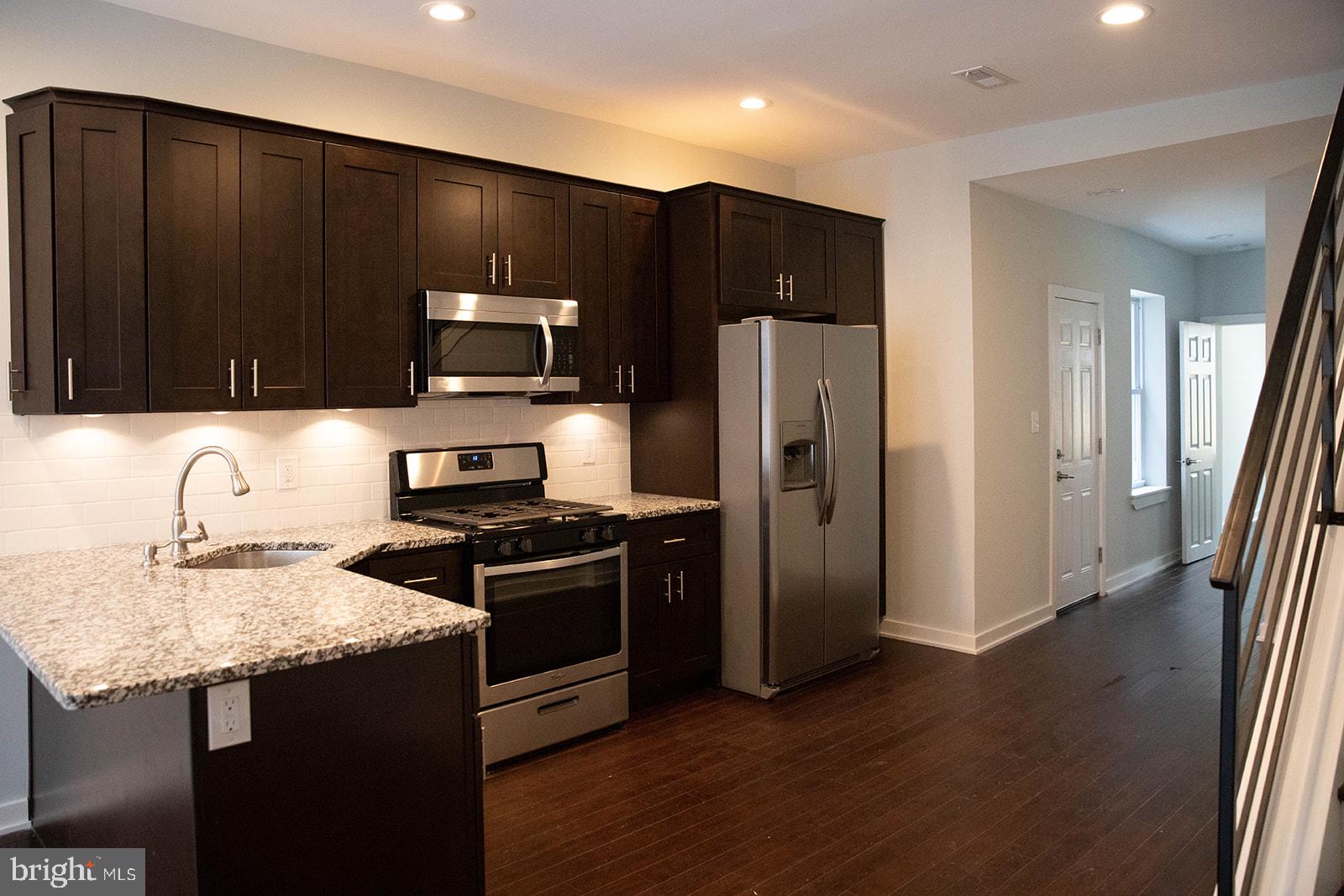 TEMPLE UNIVERSITY - Residential Lease