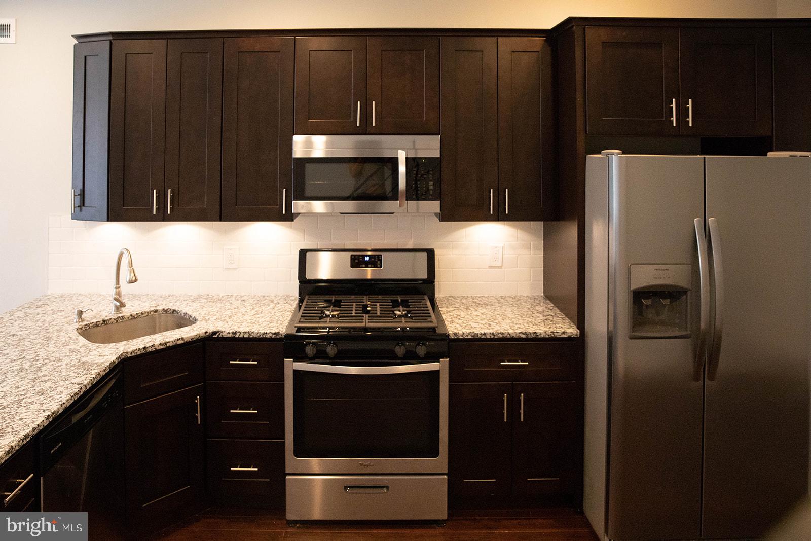 TEMPLE UNIVERSITY - Residential Lease