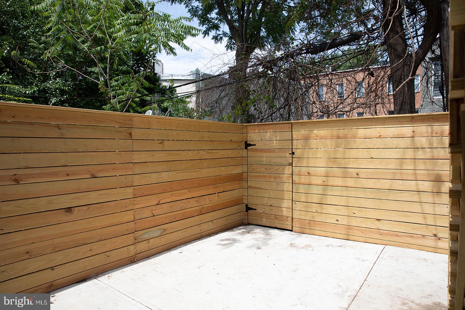 TEMPLE UNIVERSITY - Residential Lease