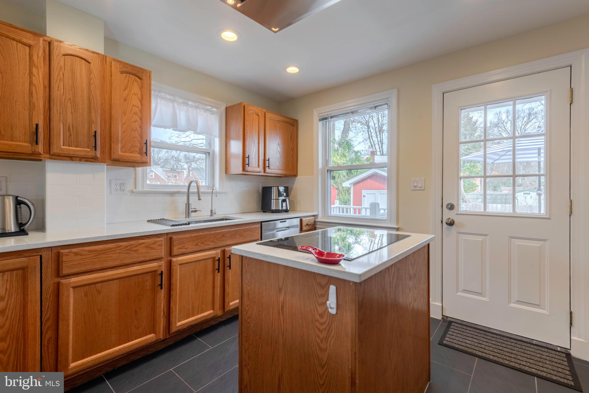 OAK SPRINGS - Residential