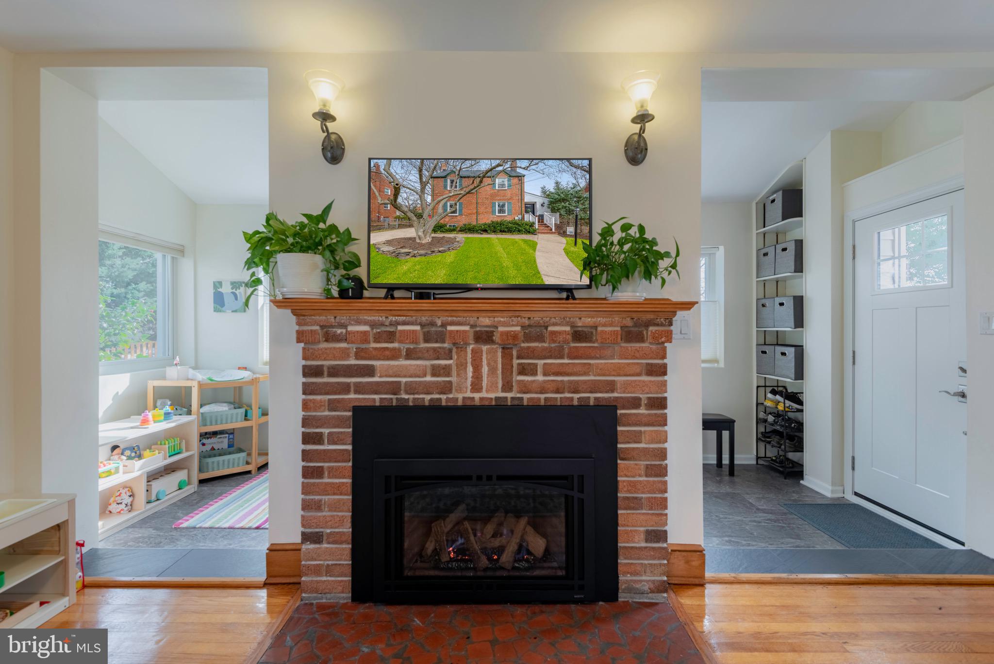 OAK SPRINGS - Residential