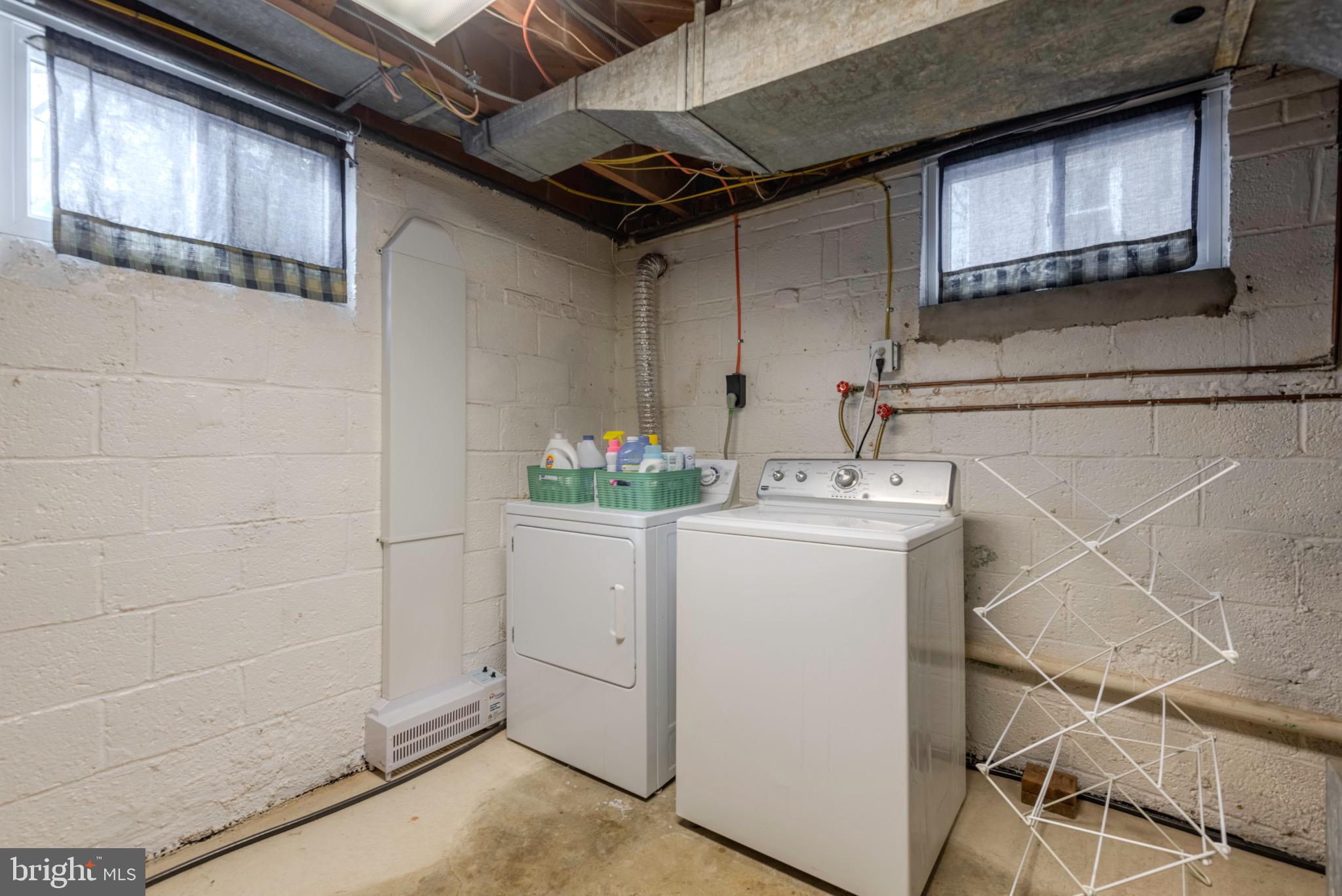 OAK SPRINGS - Residential