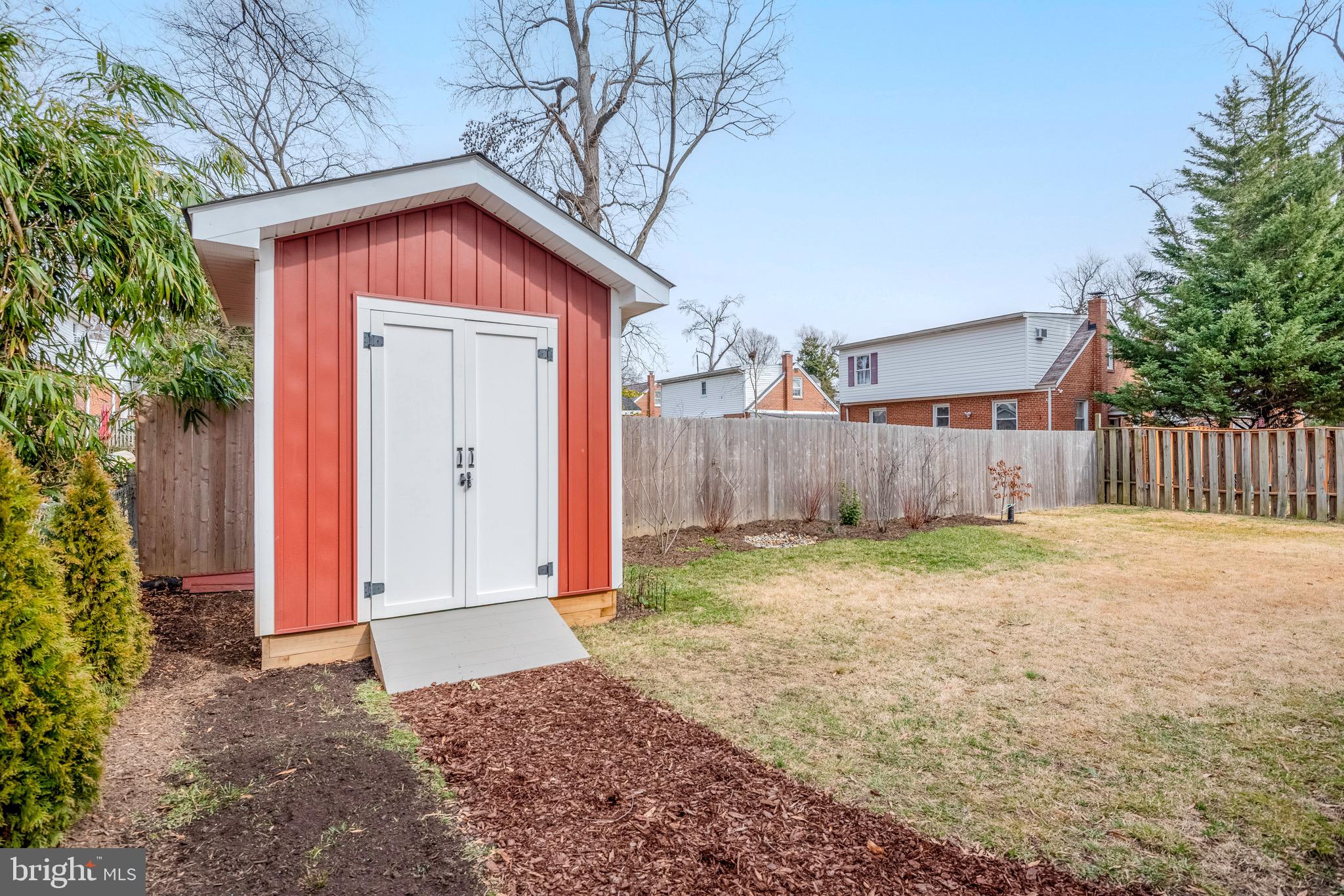 OAK SPRINGS - Residential