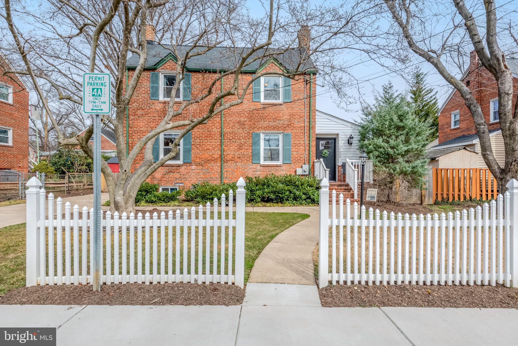 OAK SPRINGS - Residential