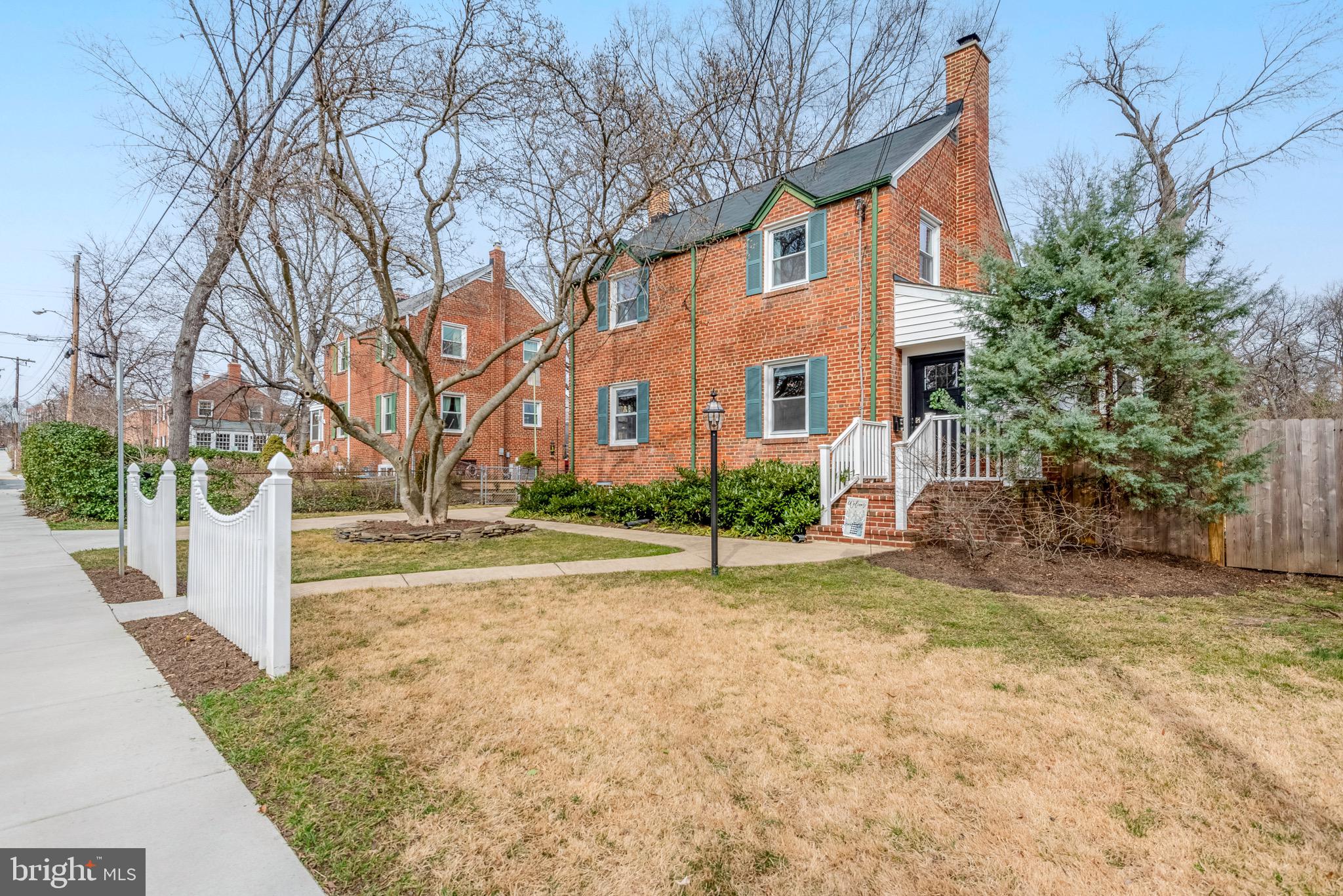 OAK SPRINGS - Residential