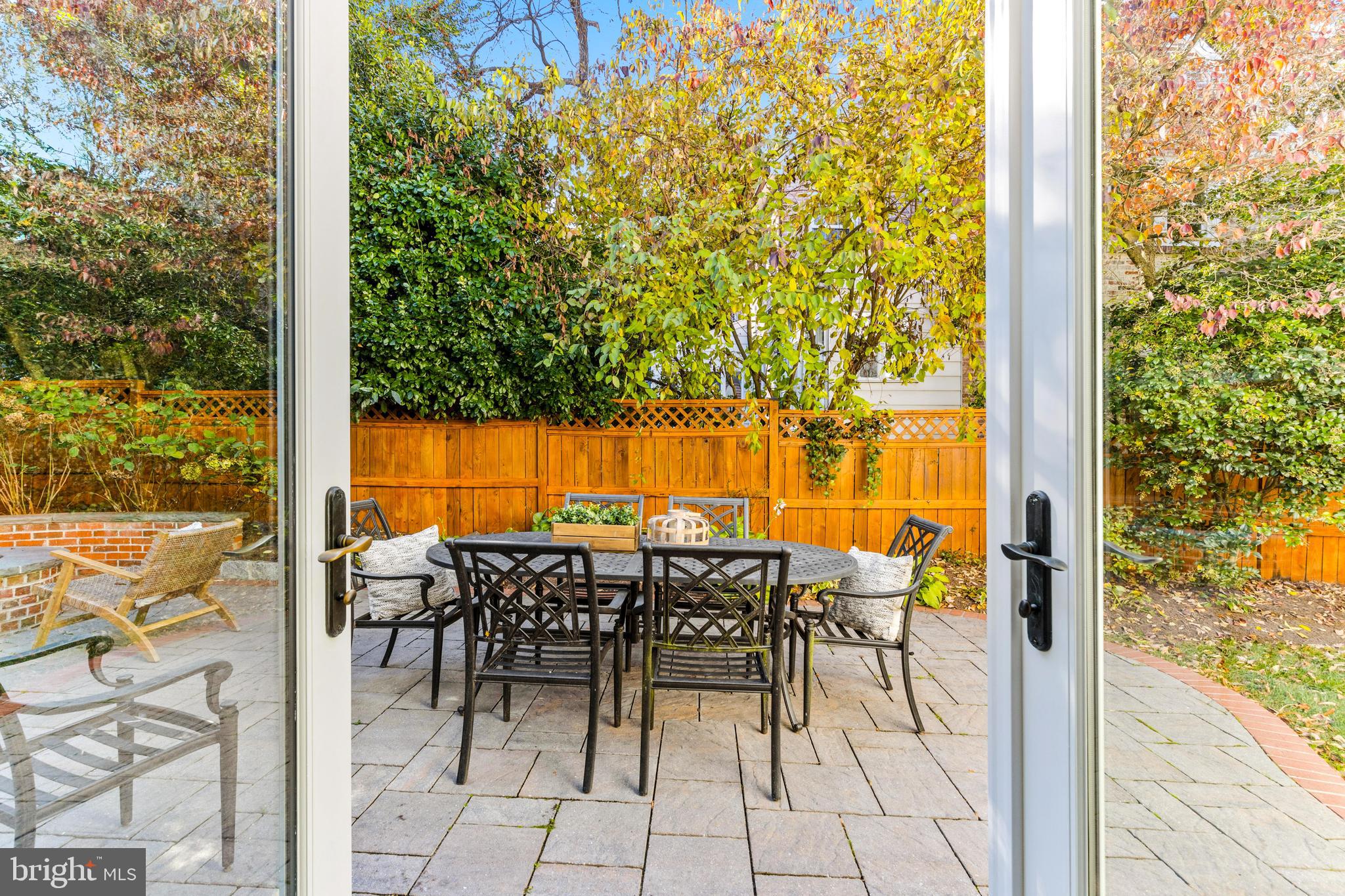 CHEVY CHASE - Residential