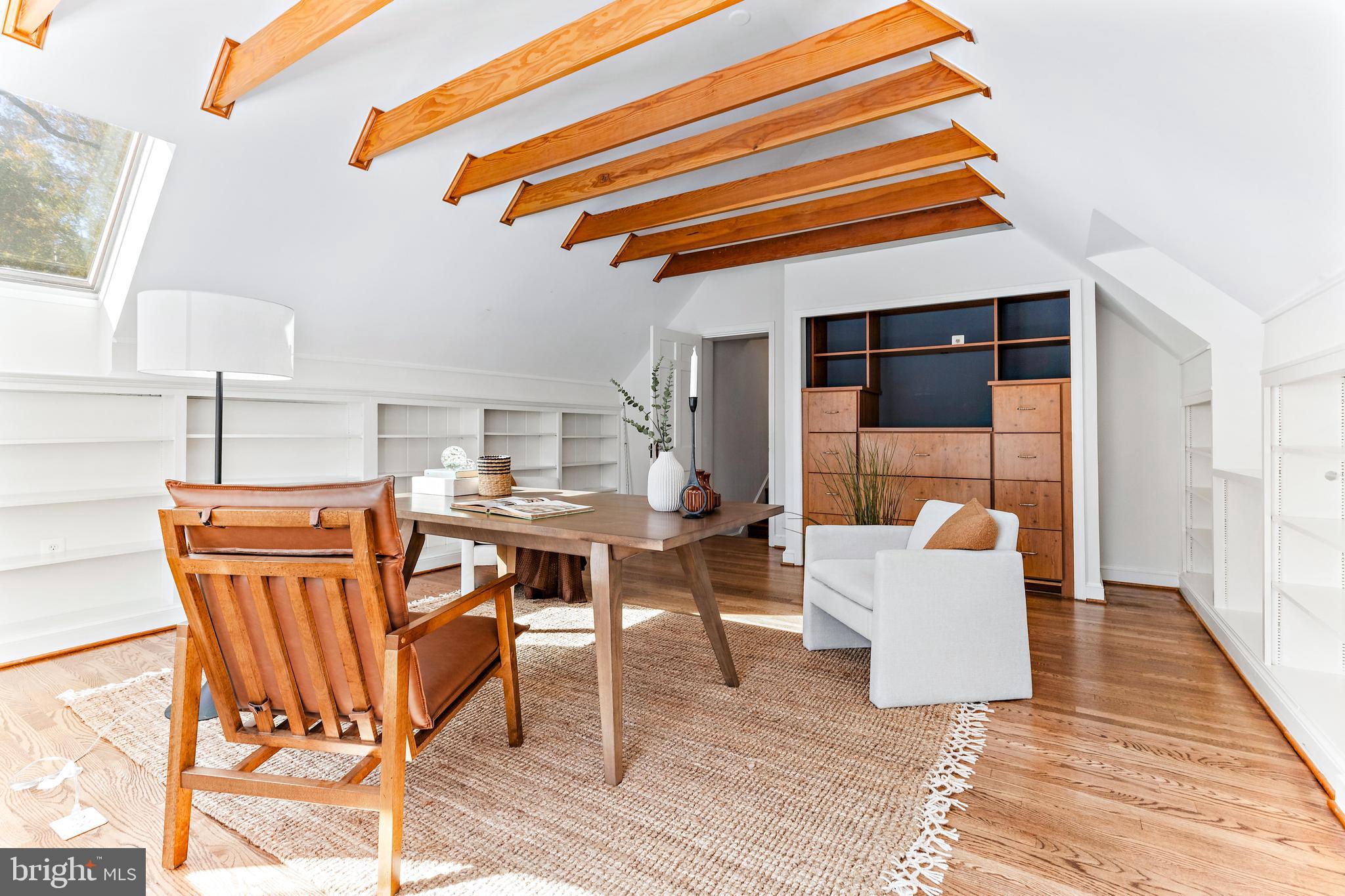 CHEVY CHASE - Residential