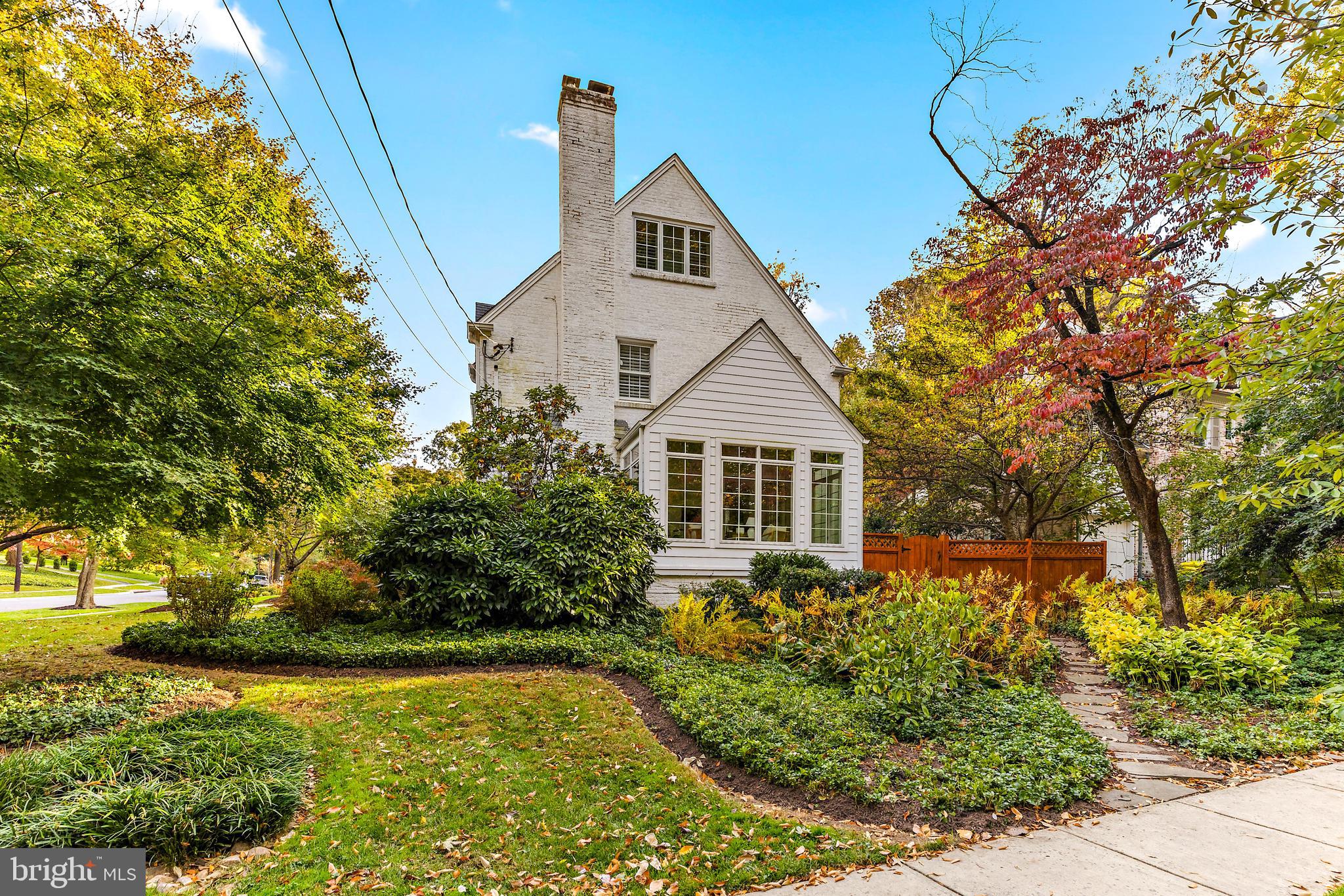 CHEVY CHASE - Residential