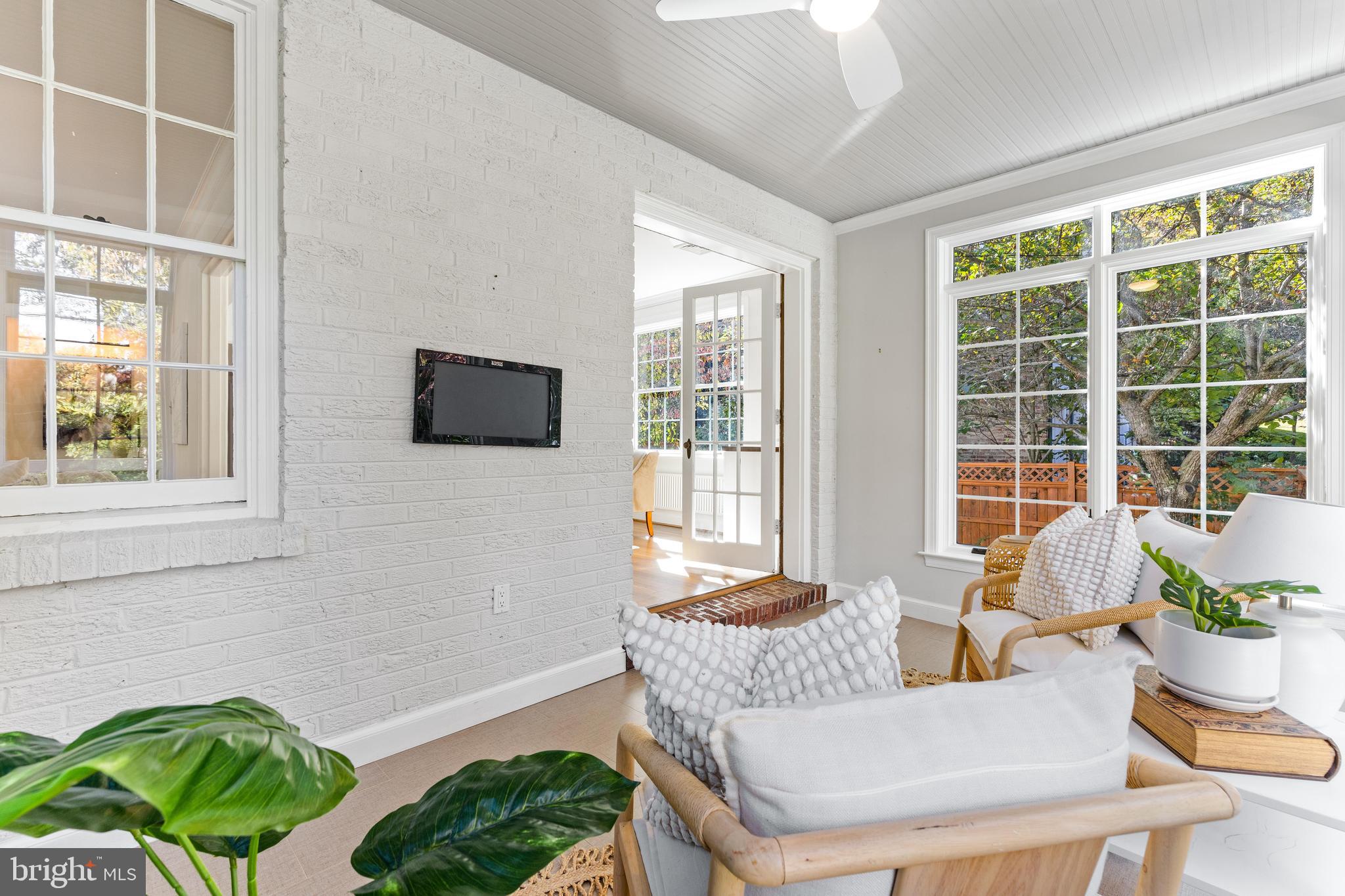 CHEVY CHASE - Residential