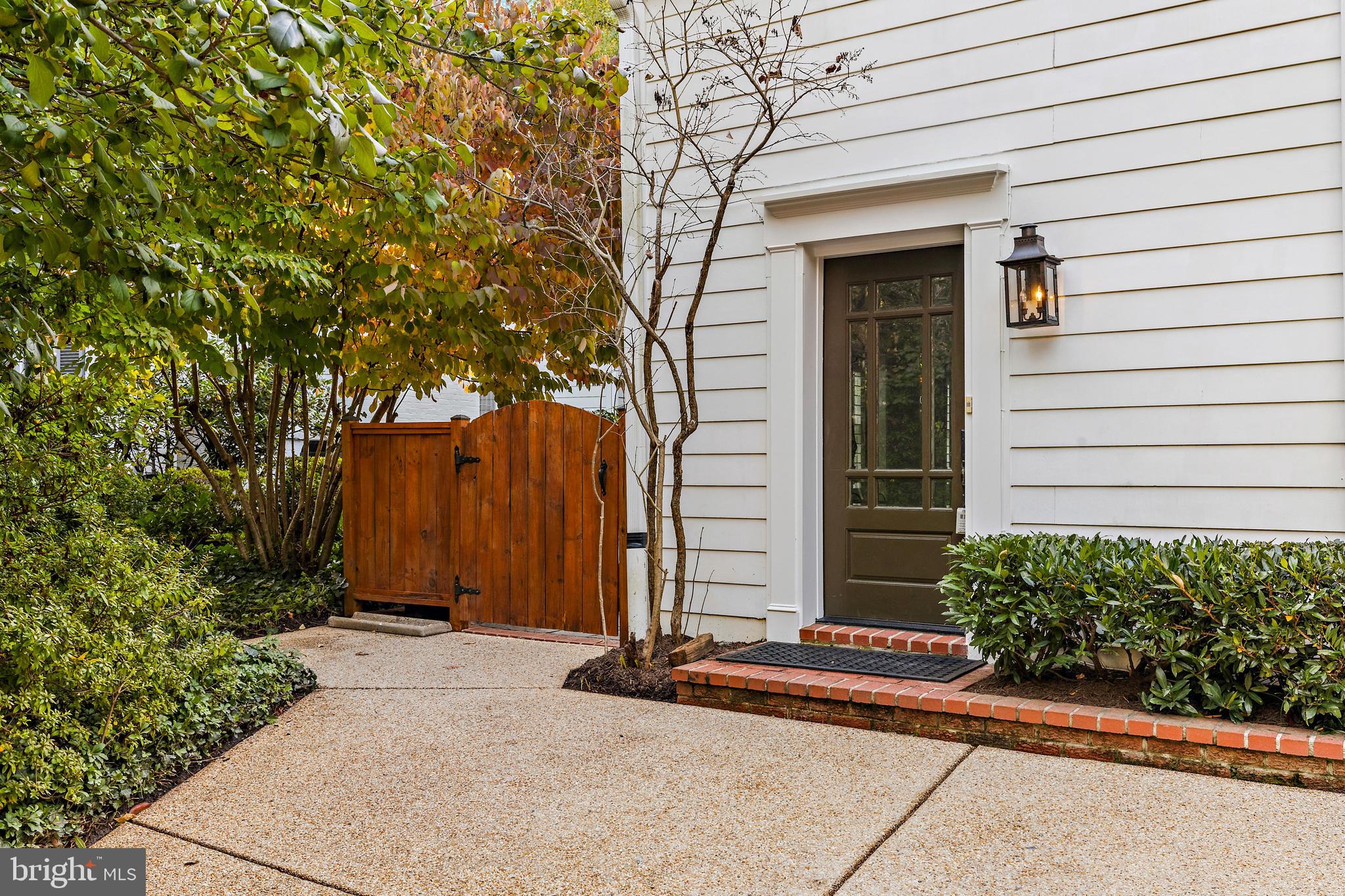 CHEVY CHASE - Residential