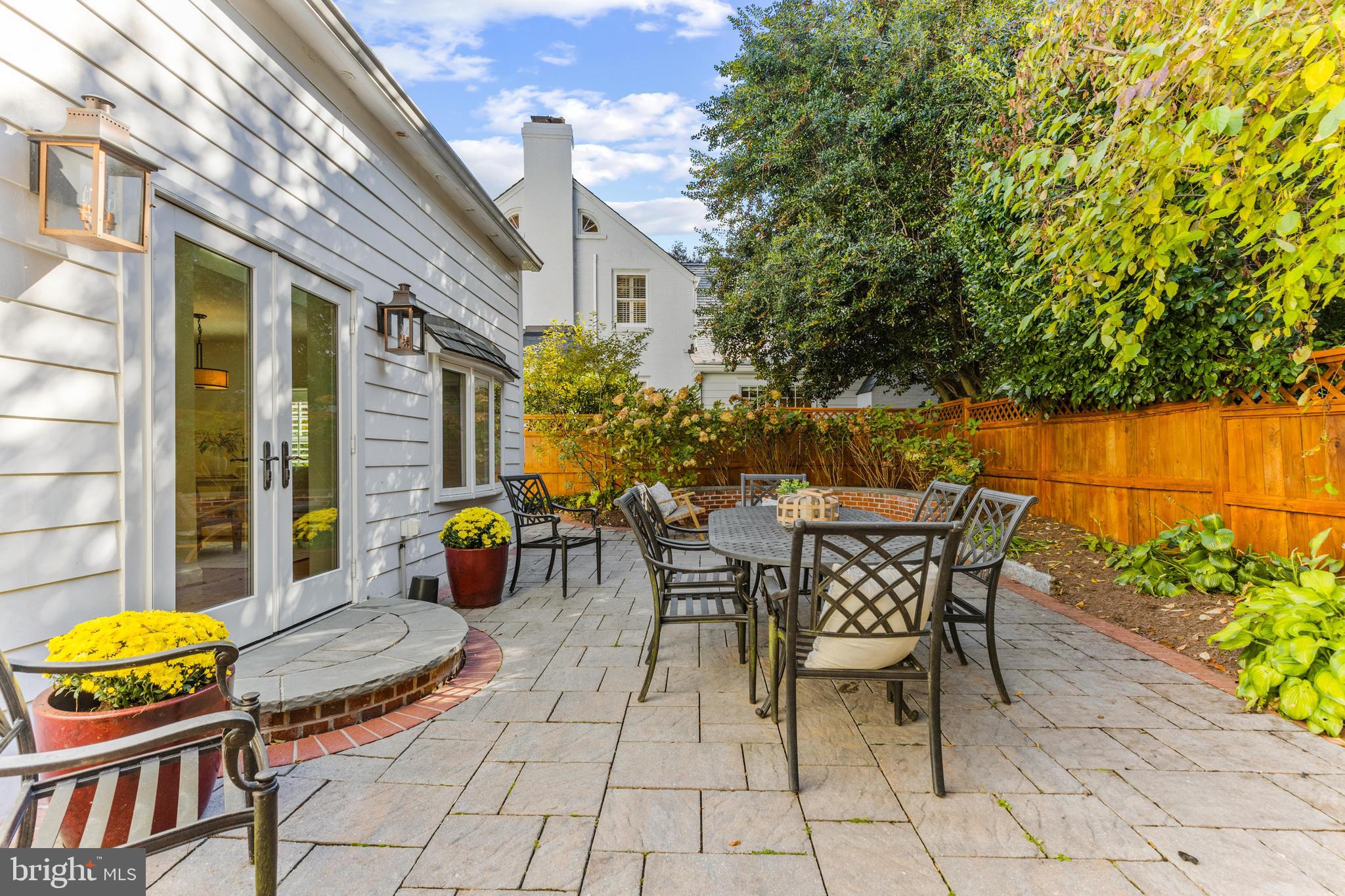 CHEVY CHASE - Residential