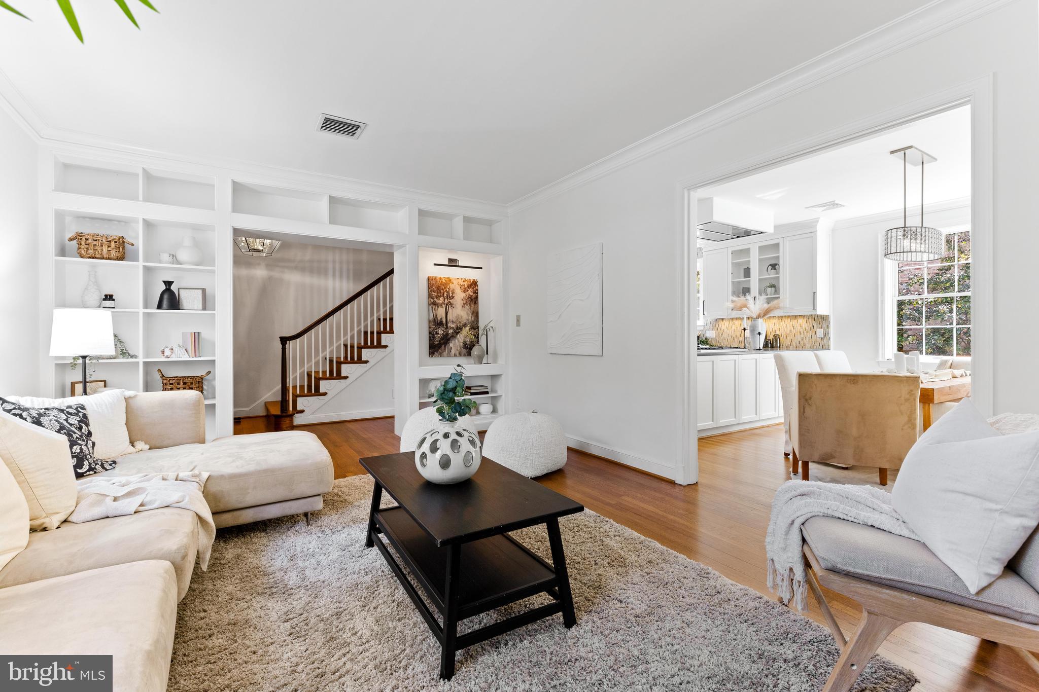 CHEVY CHASE - Residential