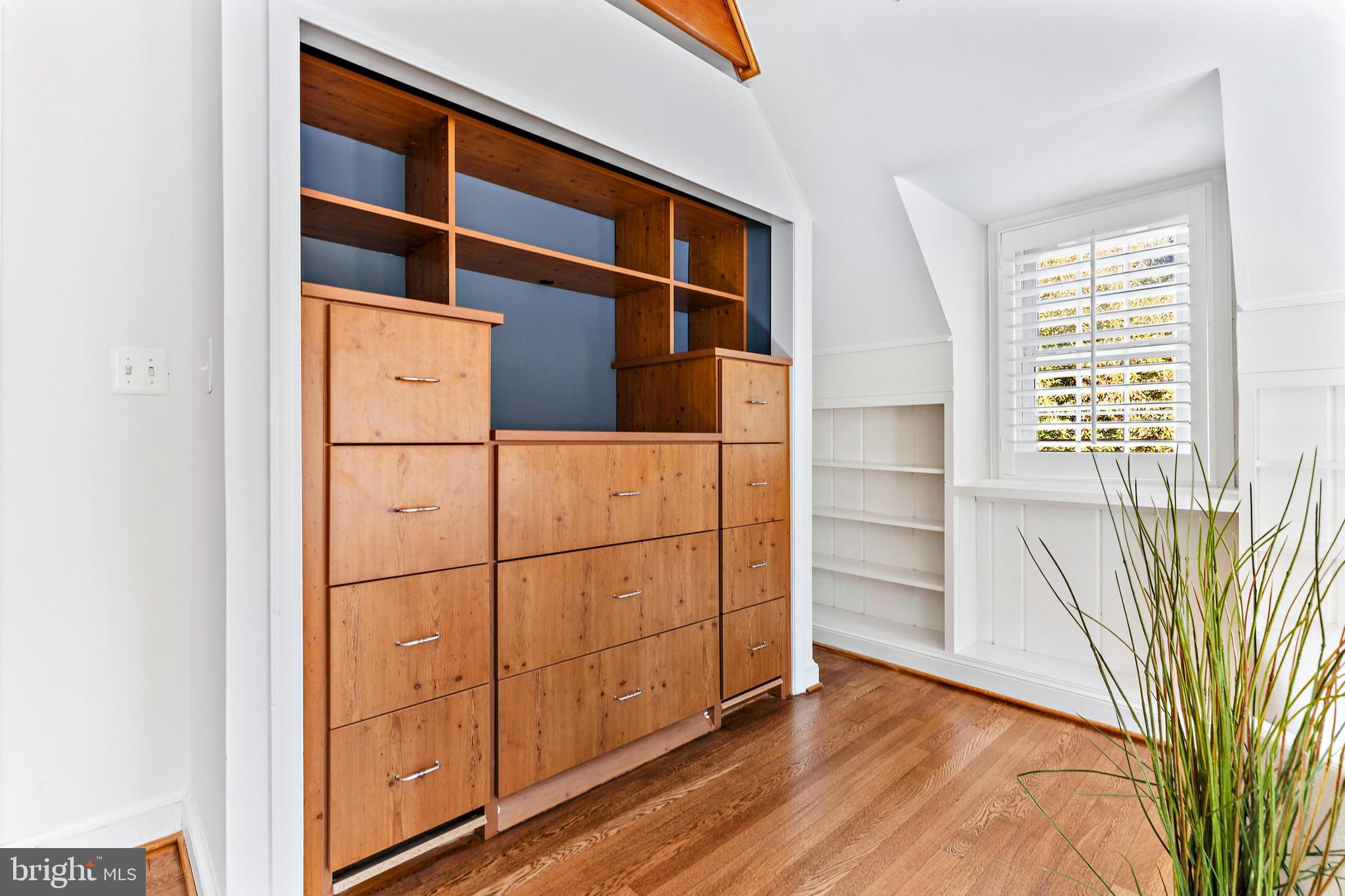 CHEVY CHASE - Residential