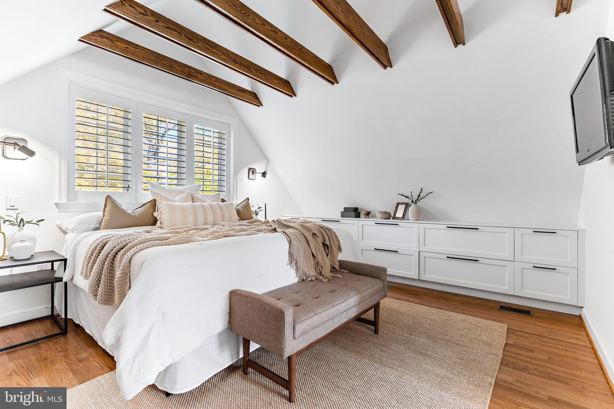 CHEVY CHASE - Residential