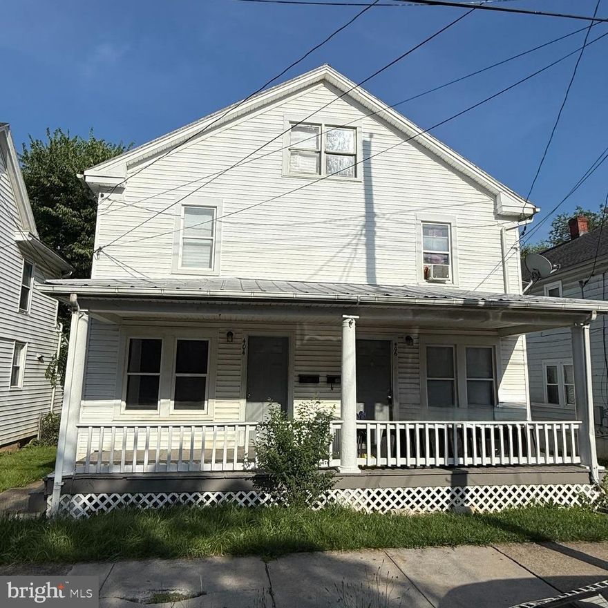 This beautiful and well maintained duplex is the perfect investment property. It has 3 bedrooms on each side,  and 1 full bathroom on each side, totaling 6 bedrooms and 2 full baths. It has recently been updated and both sides are currently rented, bringing in $2350 per month. Call and schedule an appointment today because this cash flowing property won't last long.