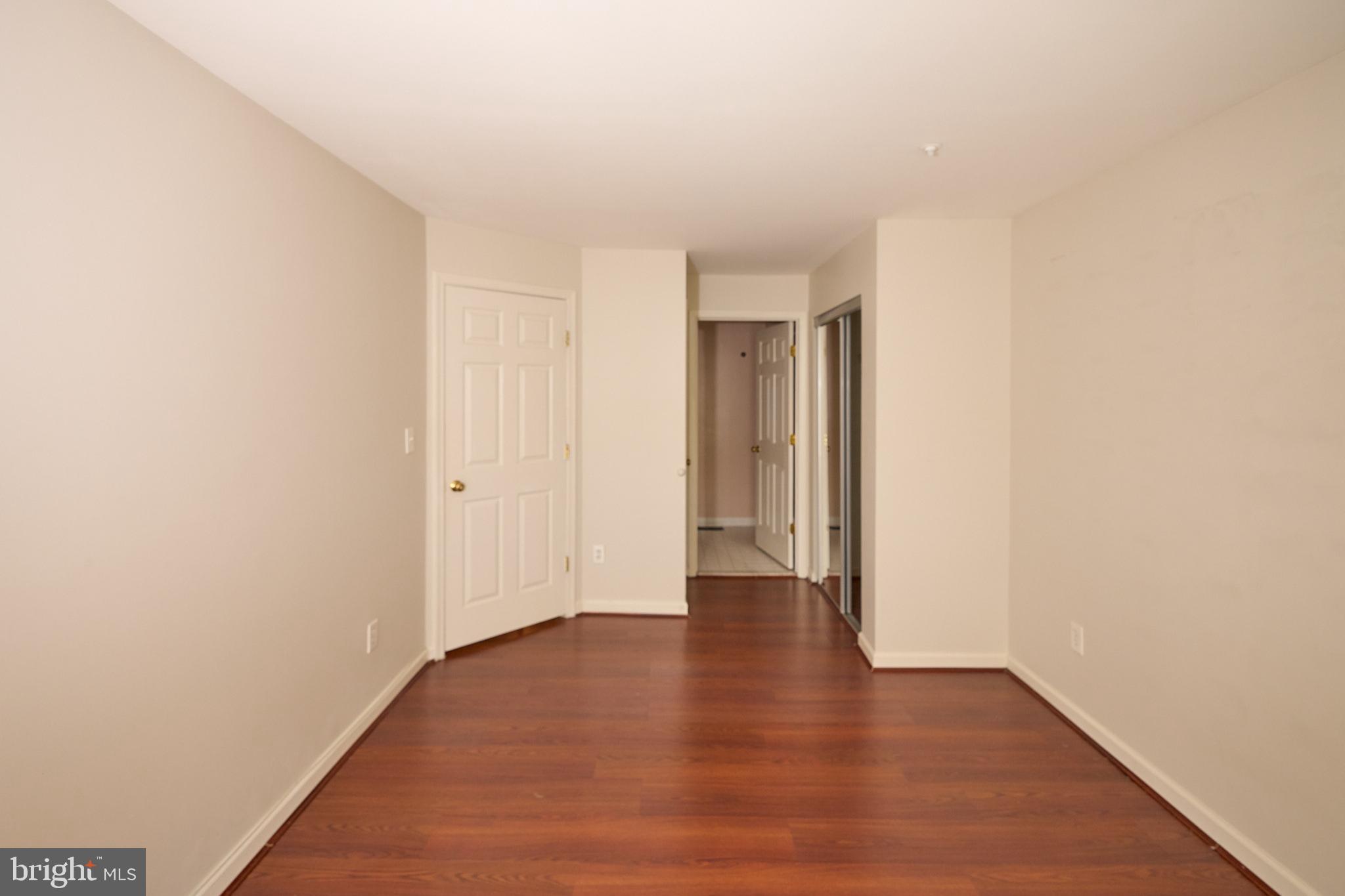 ISLAND CREEK - Residential Lease