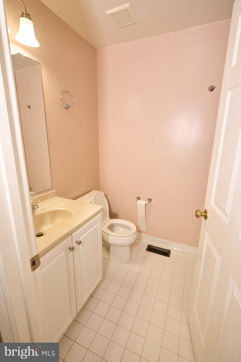 ISLAND CREEK - Residential Lease