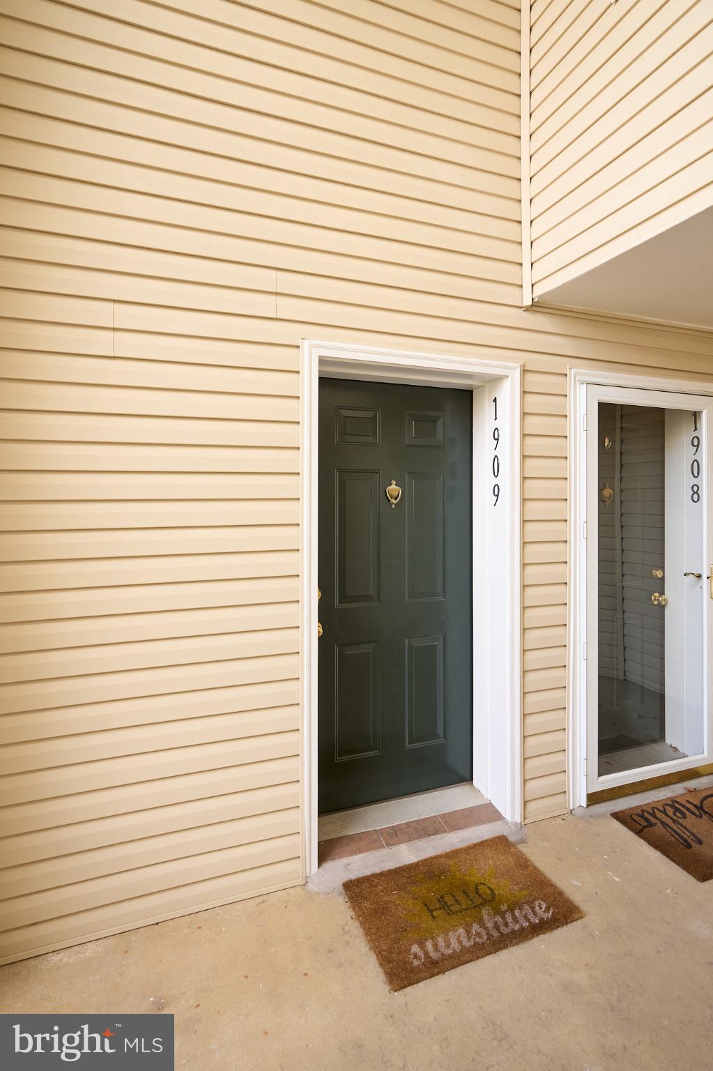 ISLAND CREEK - Residential Lease