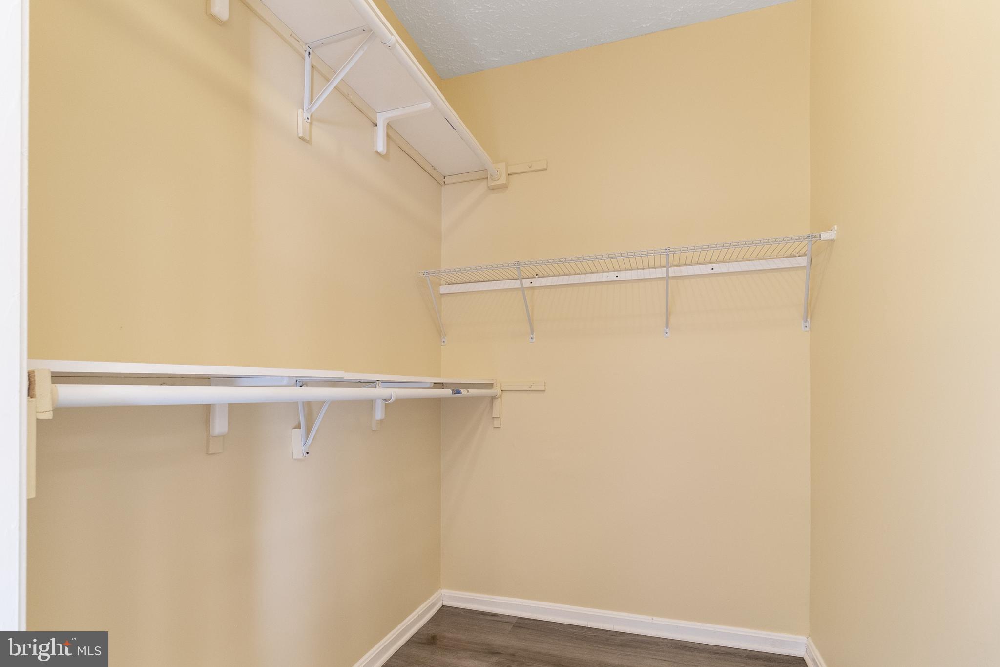 HILL OAKS - Residential