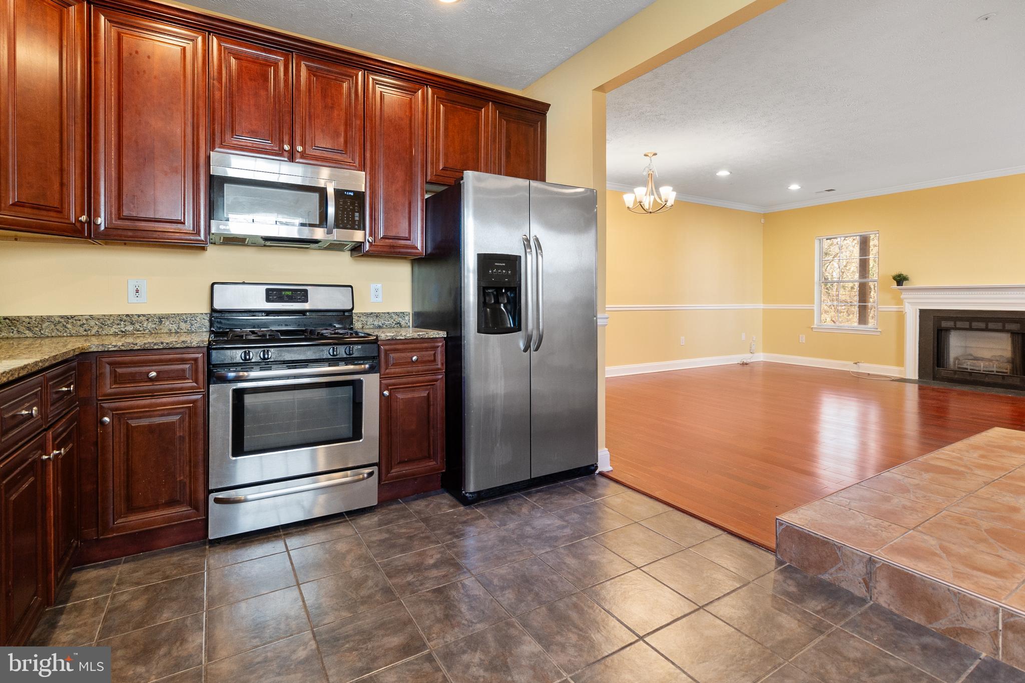 HILL OAKS - Residential