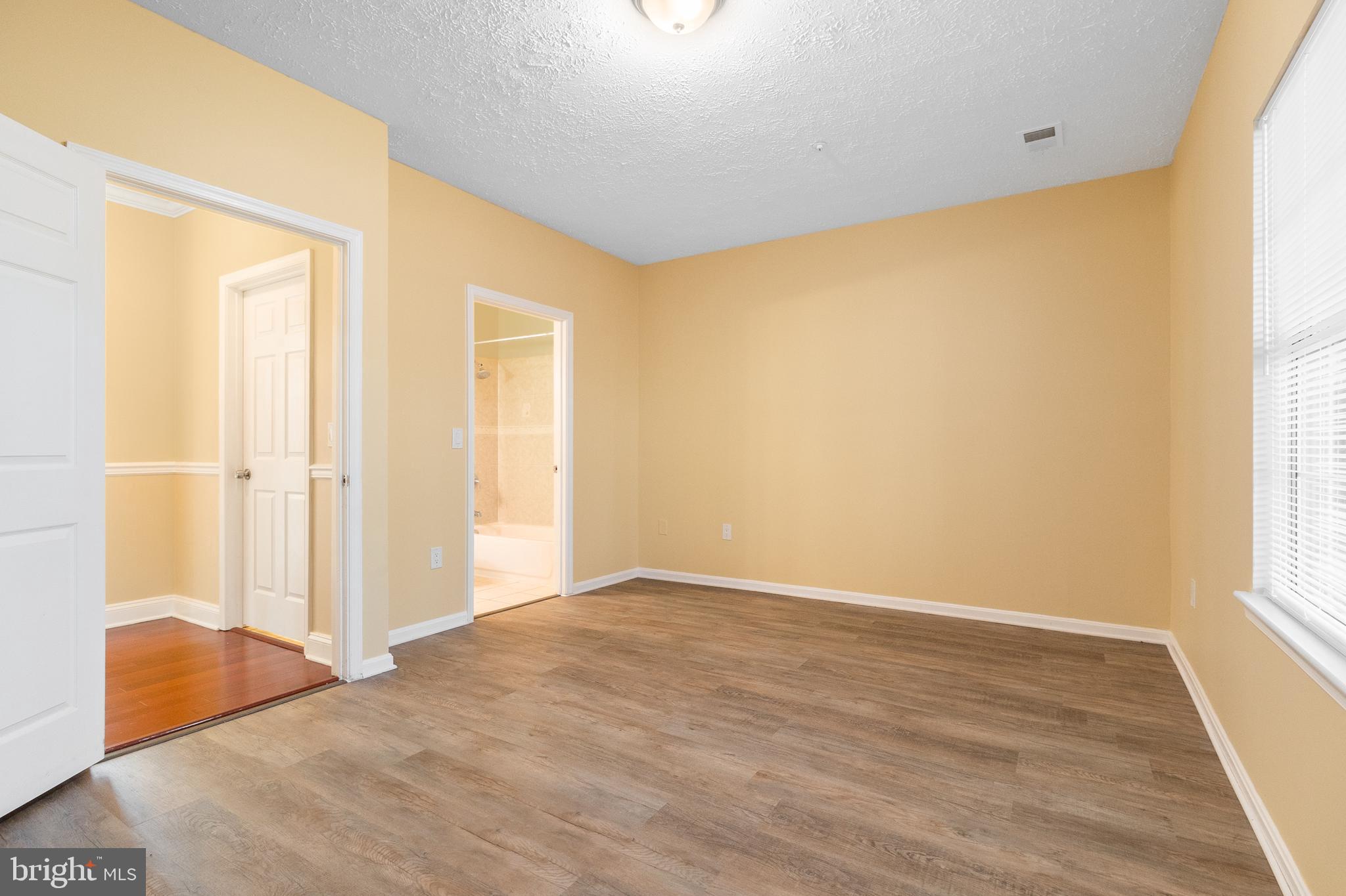 HILL OAKS - Residential