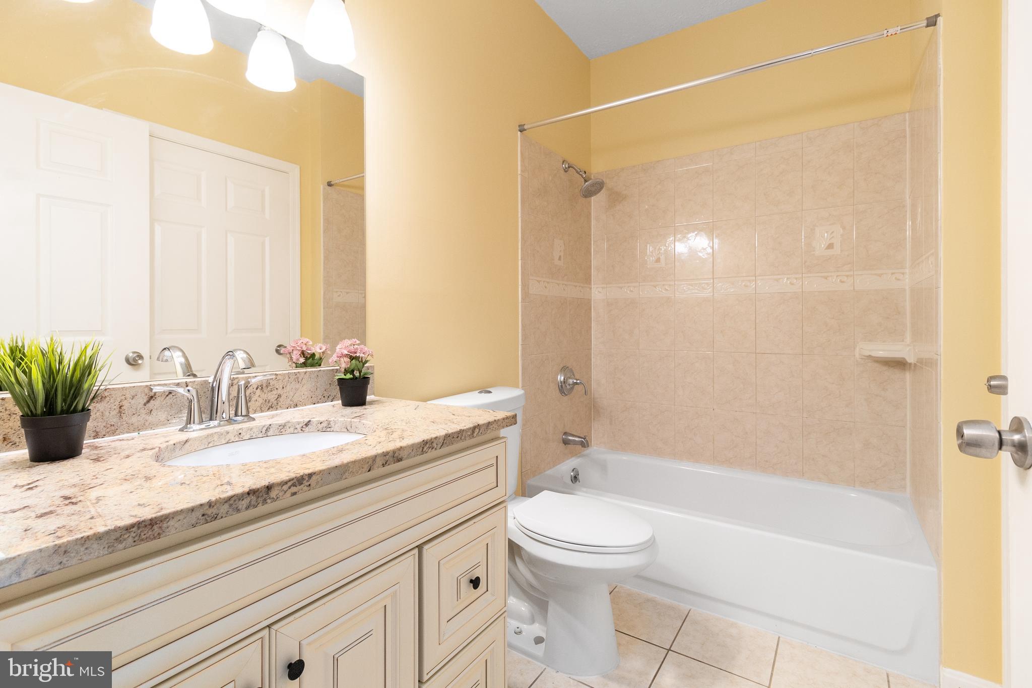 HILL OAKS - Residential