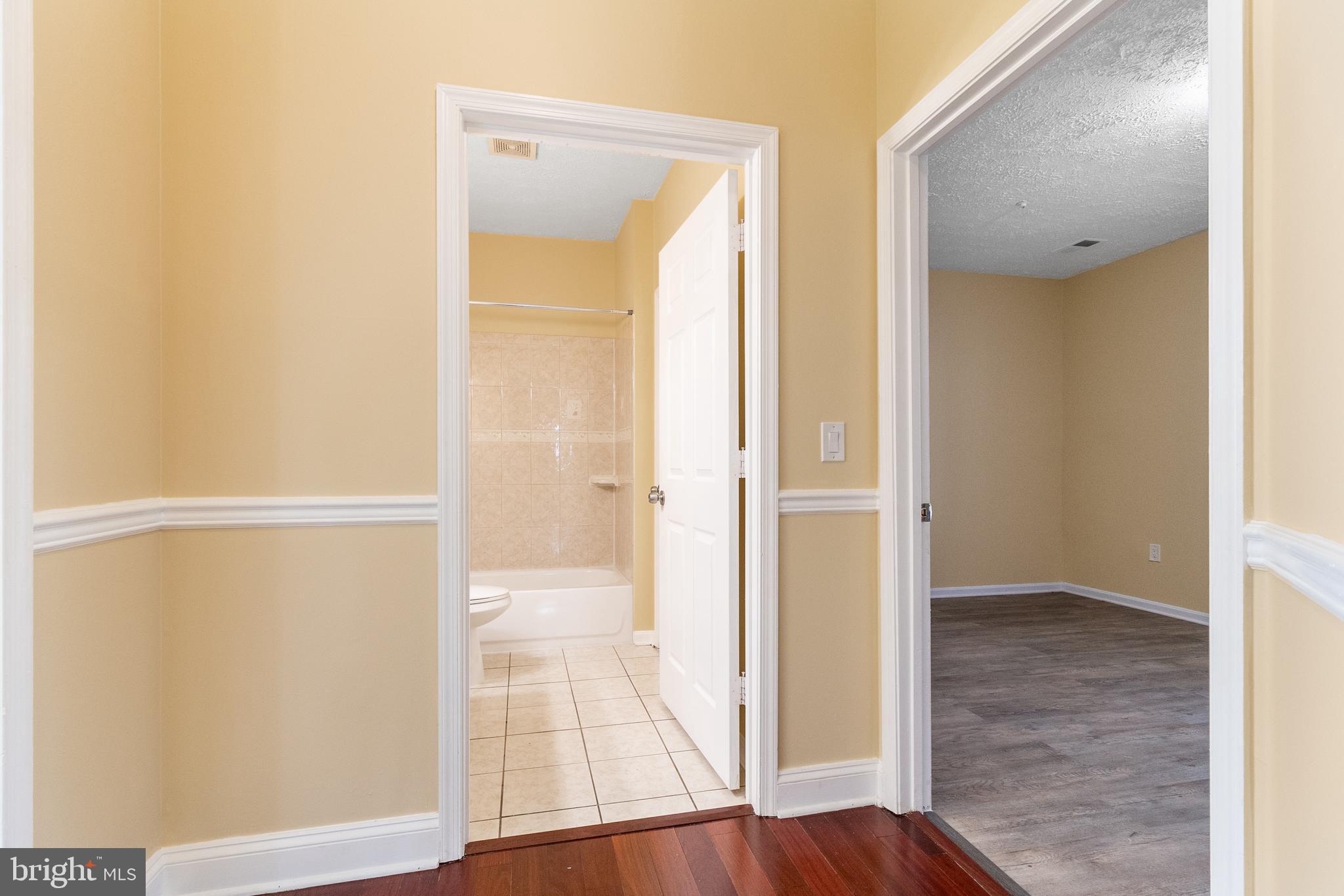 HILL OAKS - Residential