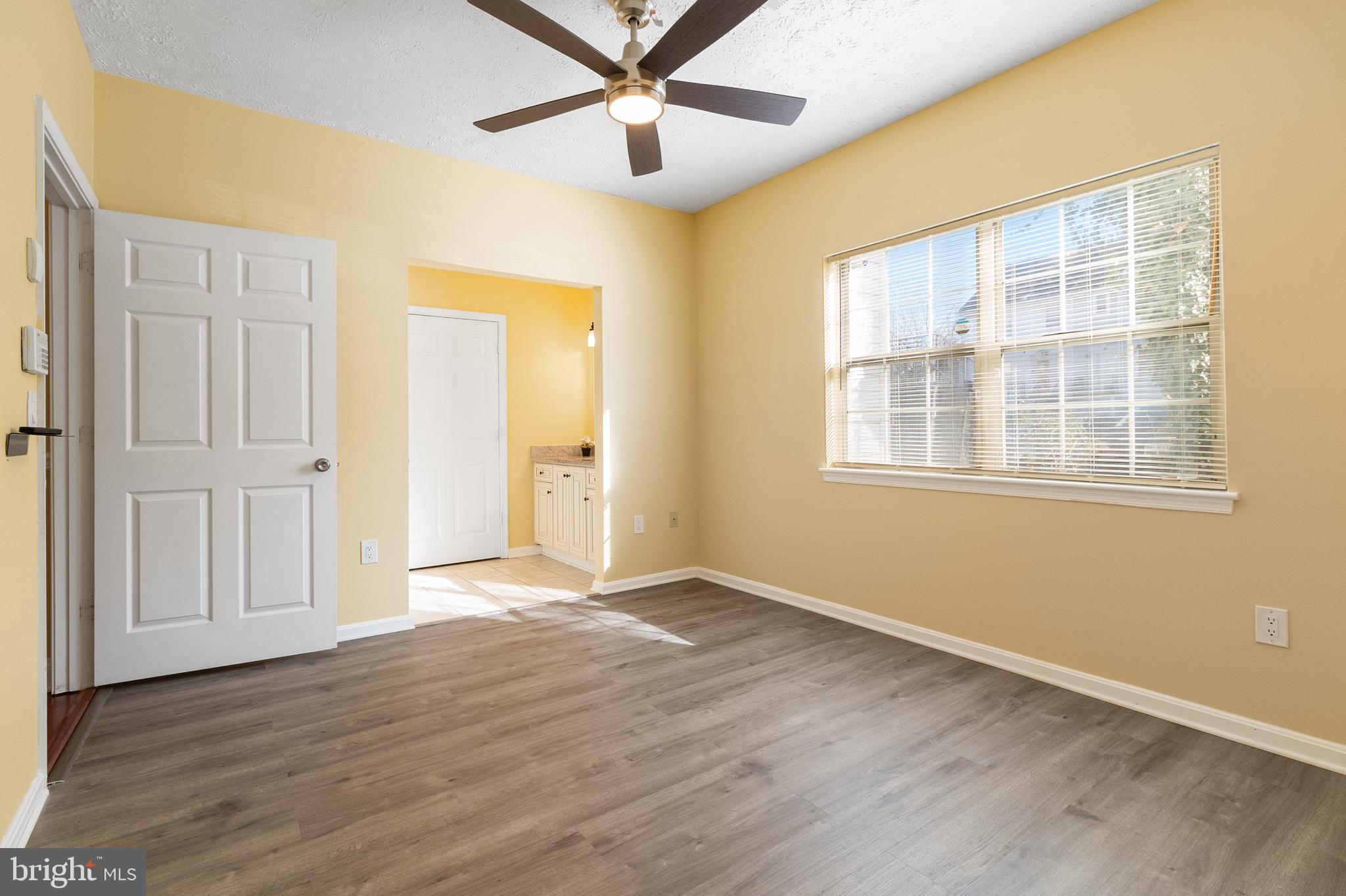 HILL OAKS - Residential