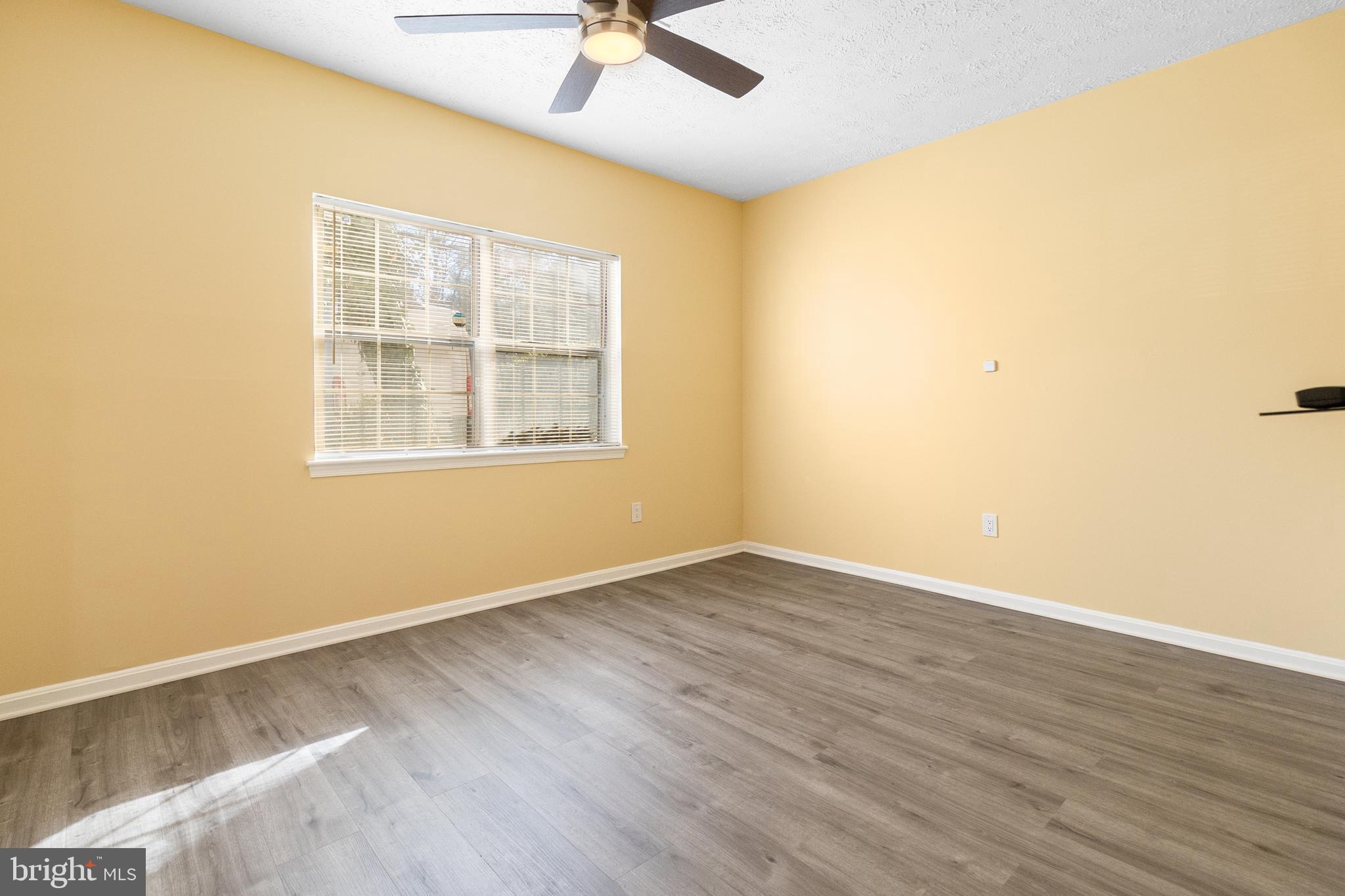 HILL OAKS - Residential