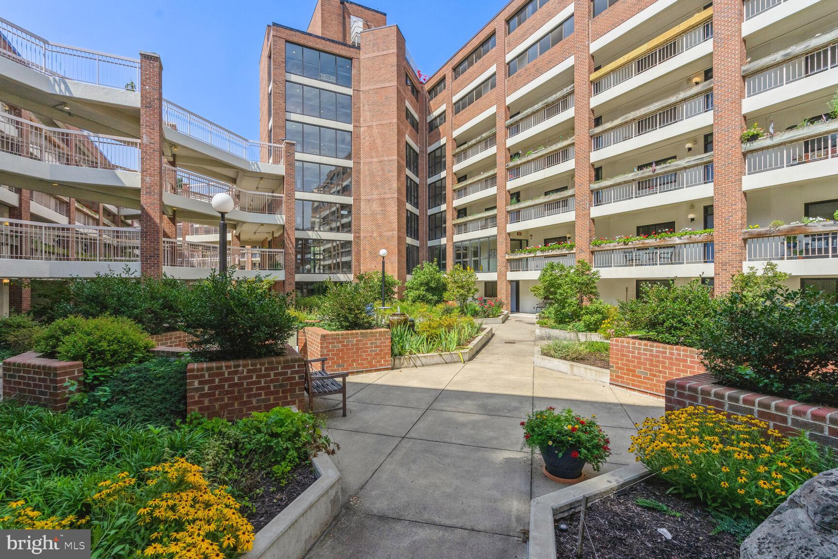 THOREAU PLACE CONDOS - Residential