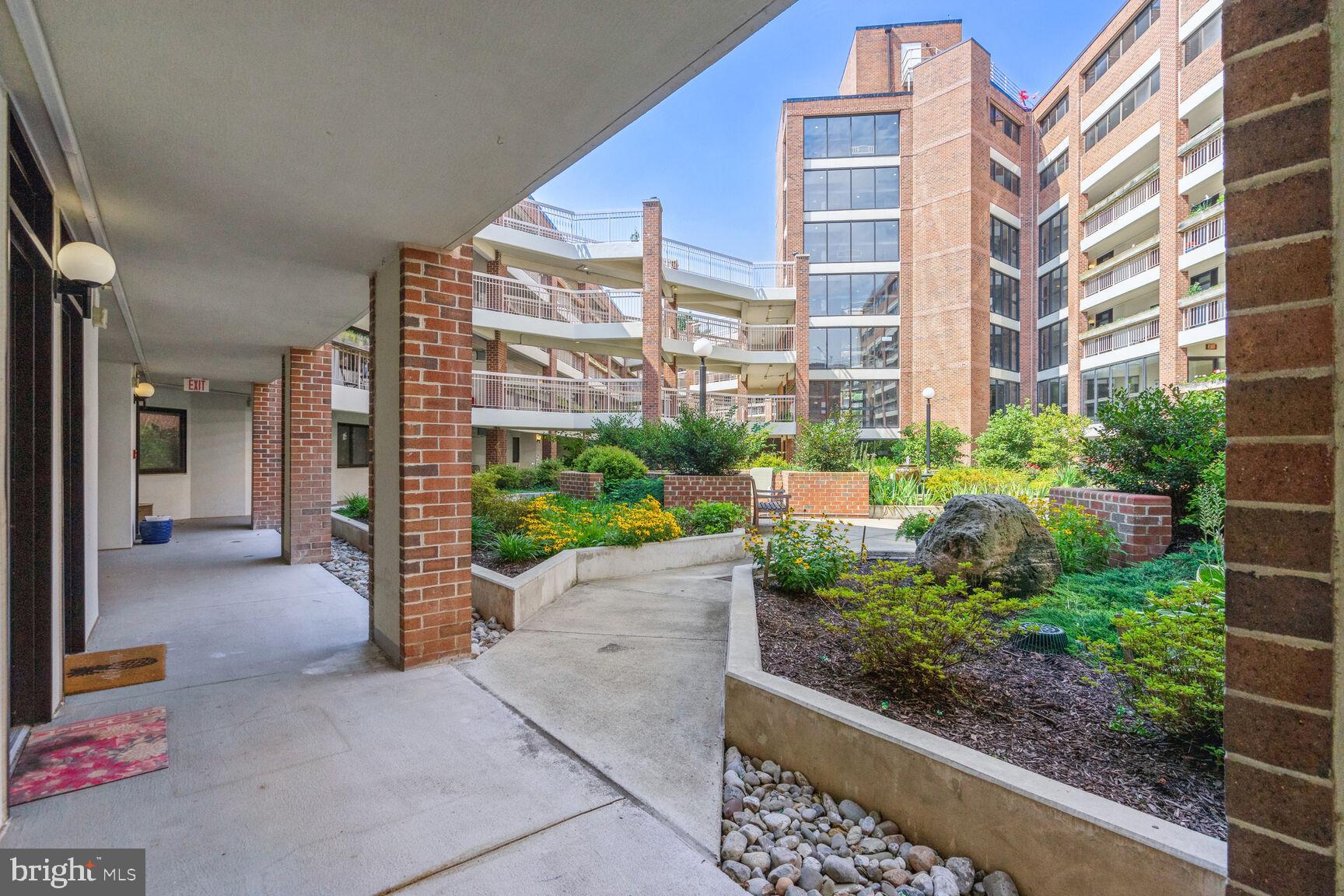 THOREAU PLACE CONDOS - Residential