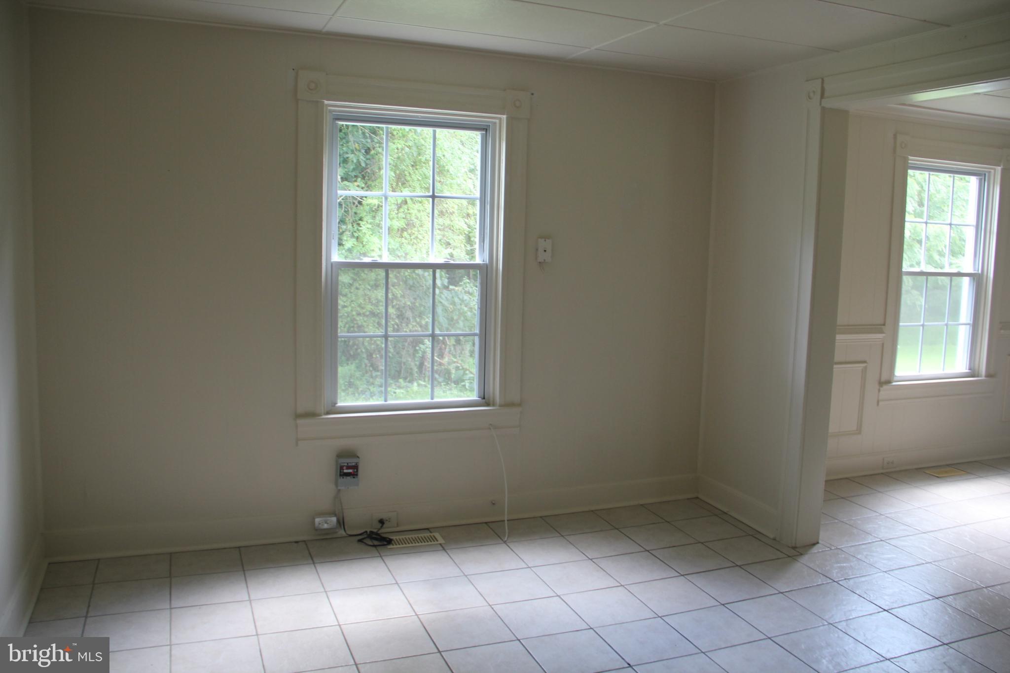 ABERDEEN HILLS - Residential Lease