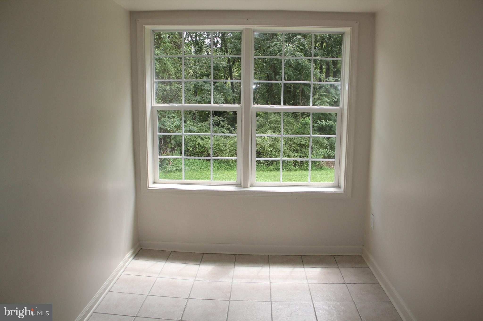 ABERDEEN HILLS - Residential Lease