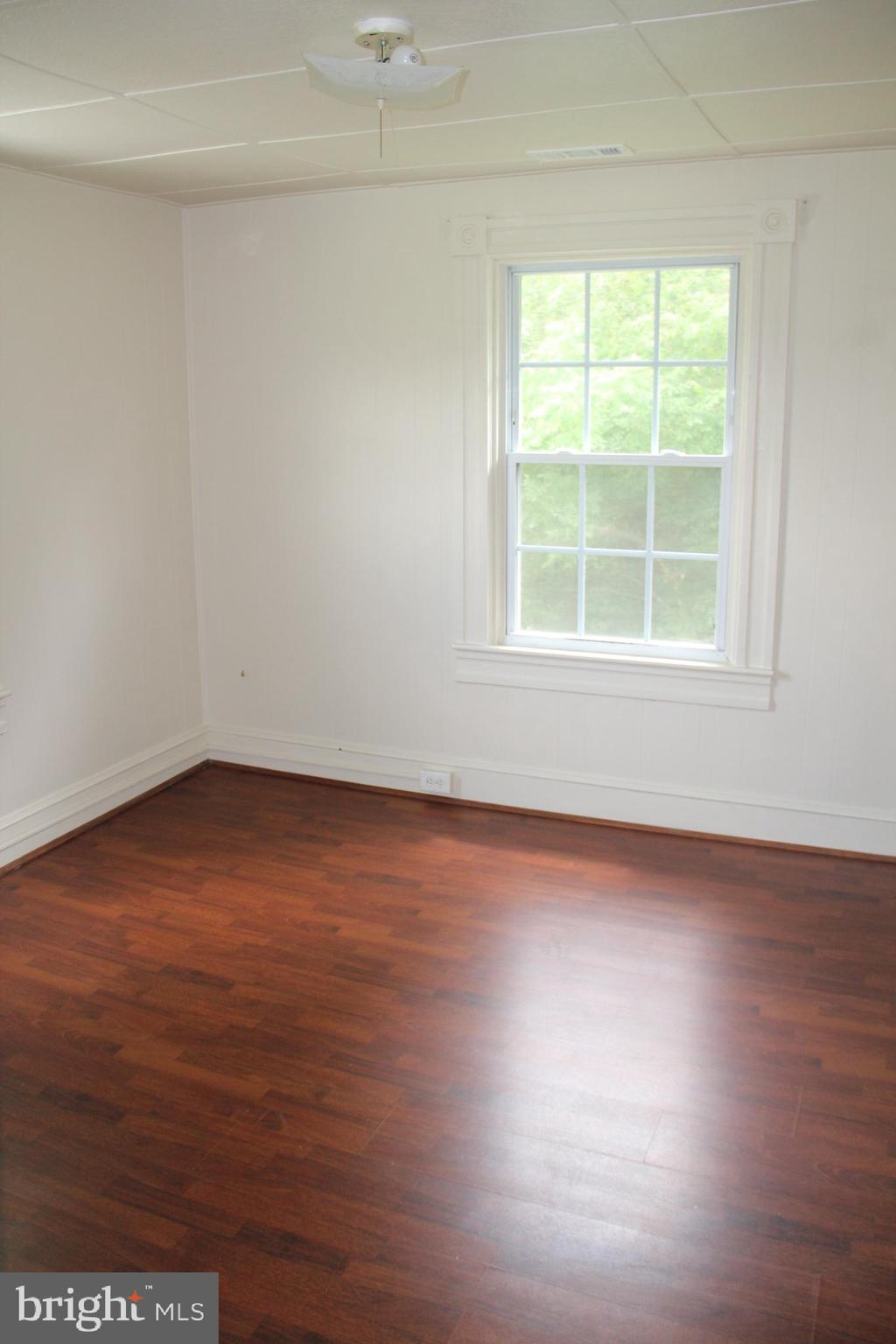 ABERDEEN HILLS - Residential Lease