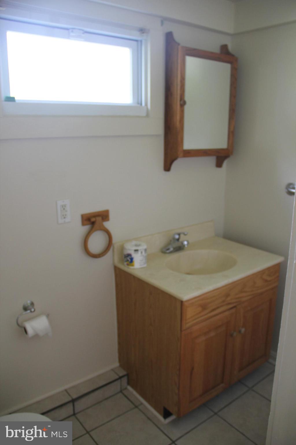 ABERDEEN HILLS - Residential Lease