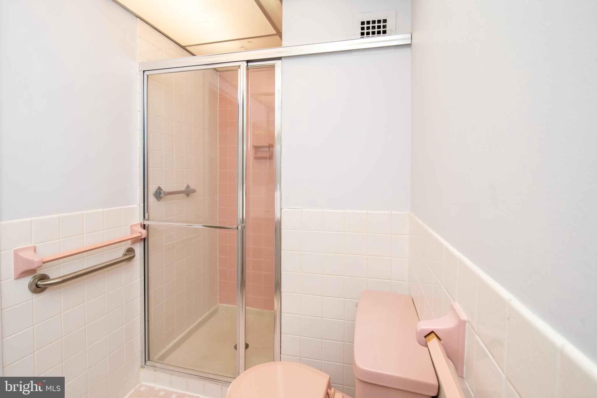 GREEN HILL - Residential