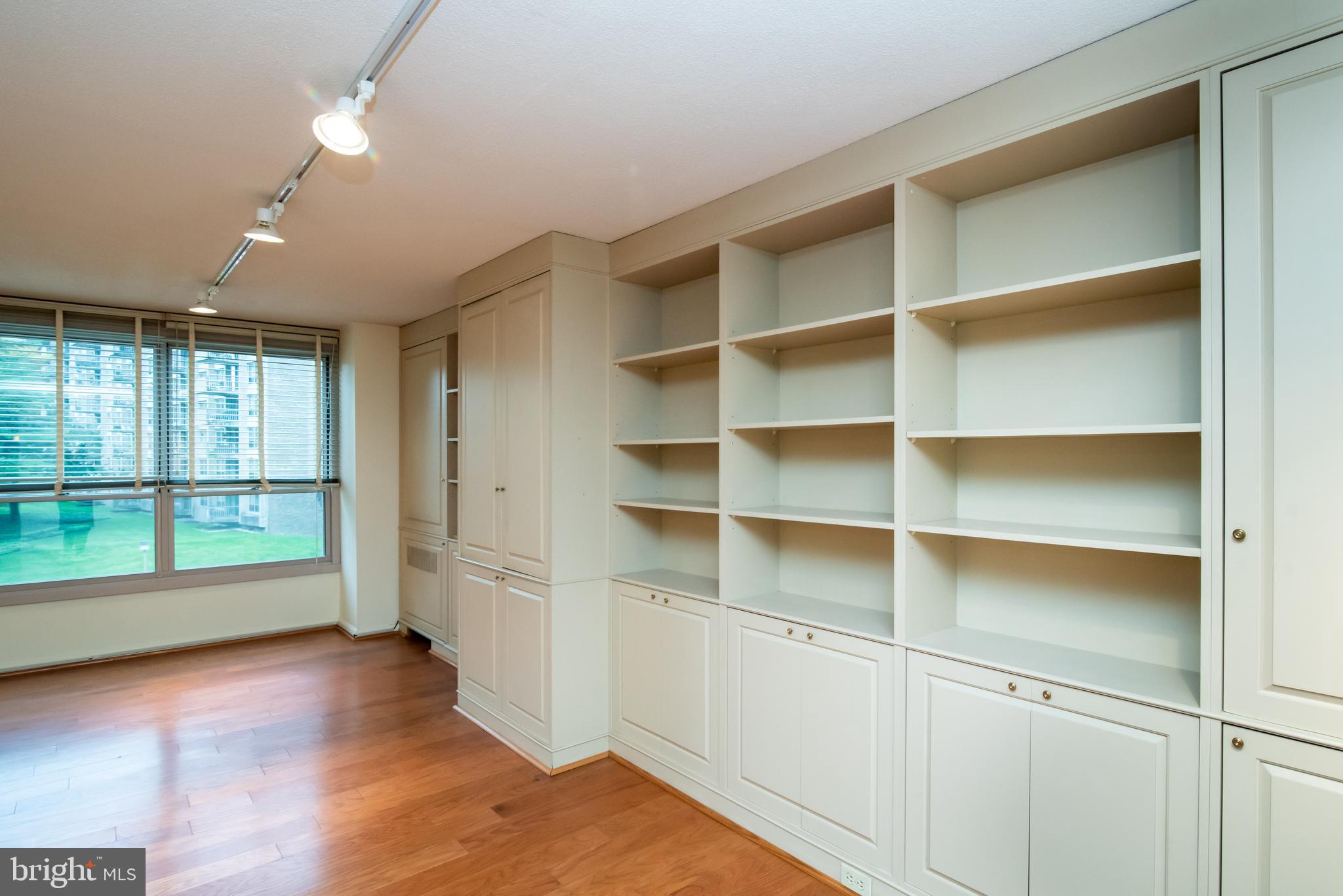 GREEN HILL - Residential