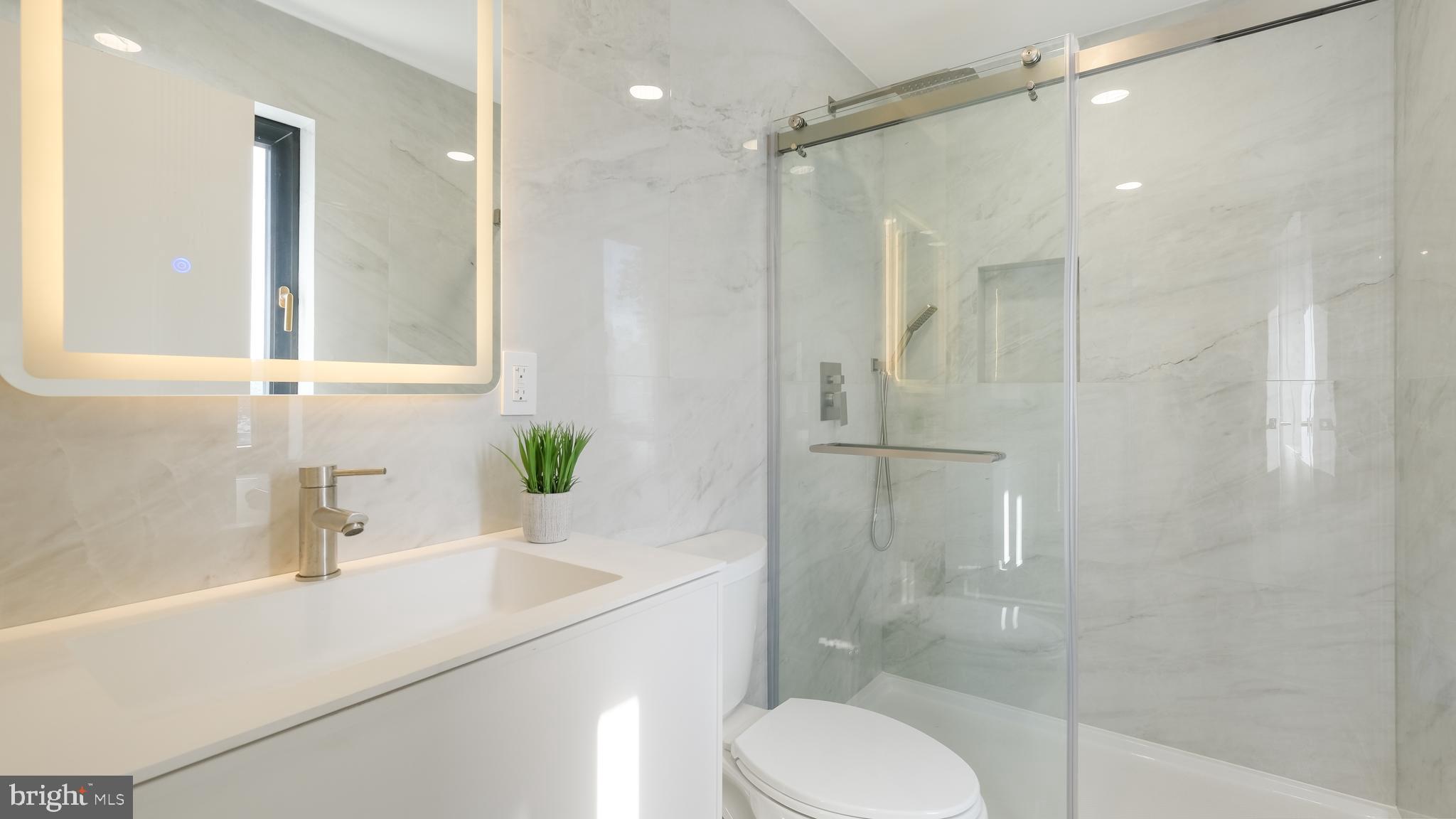 JUSTA FARMS - Residential