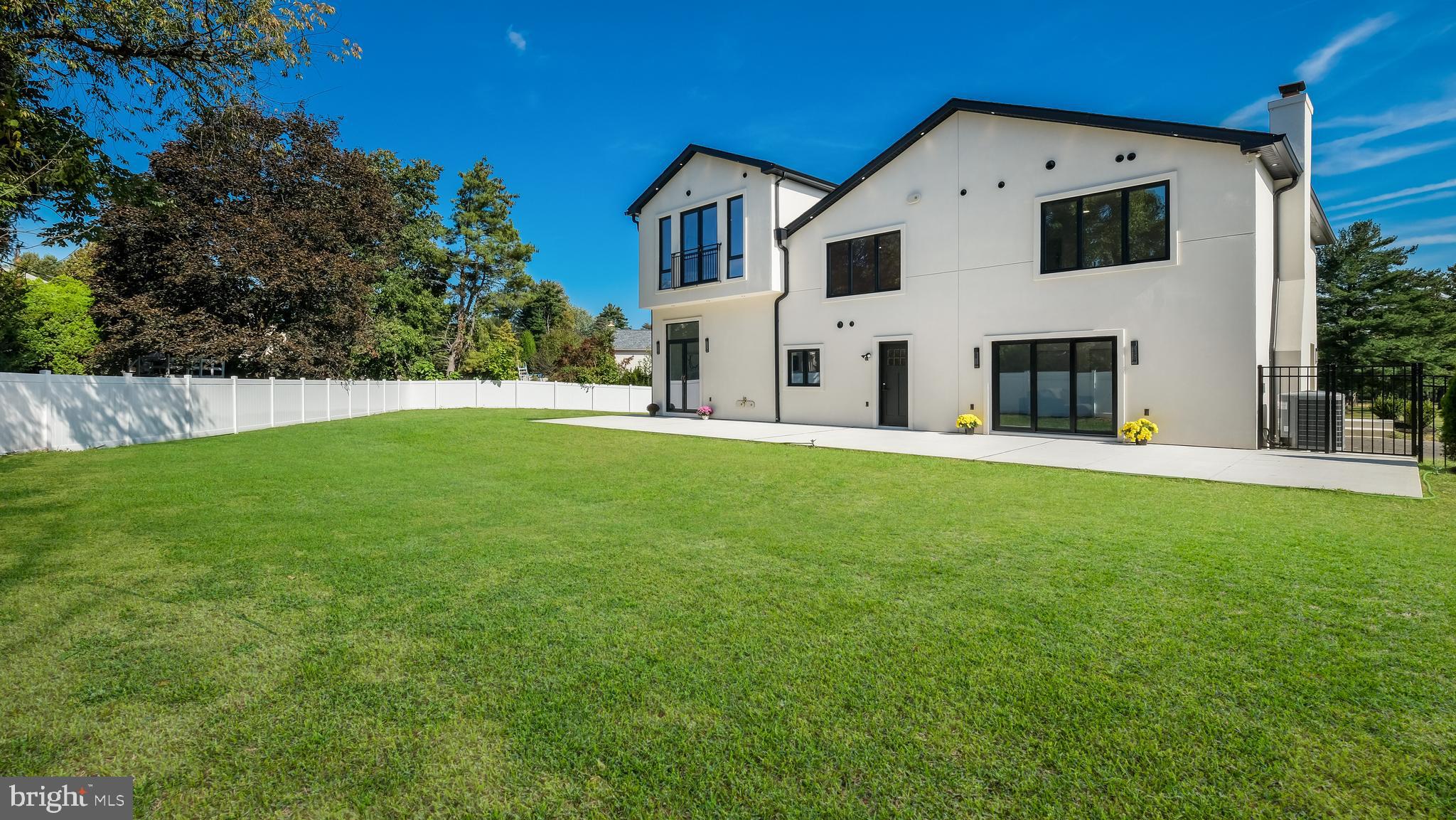 JUSTA FARMS - Residential