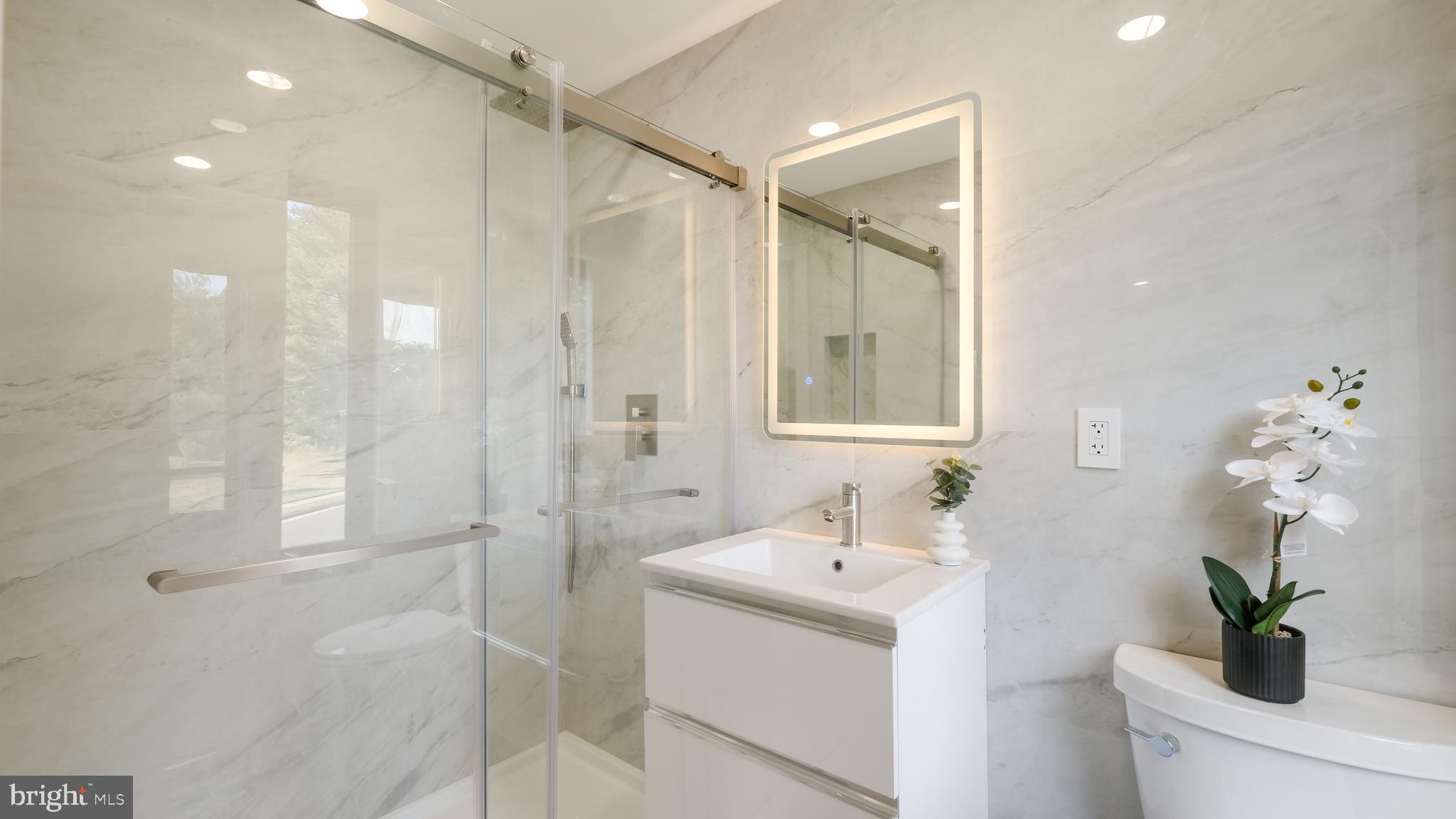 JUSTA FARMS - Residential