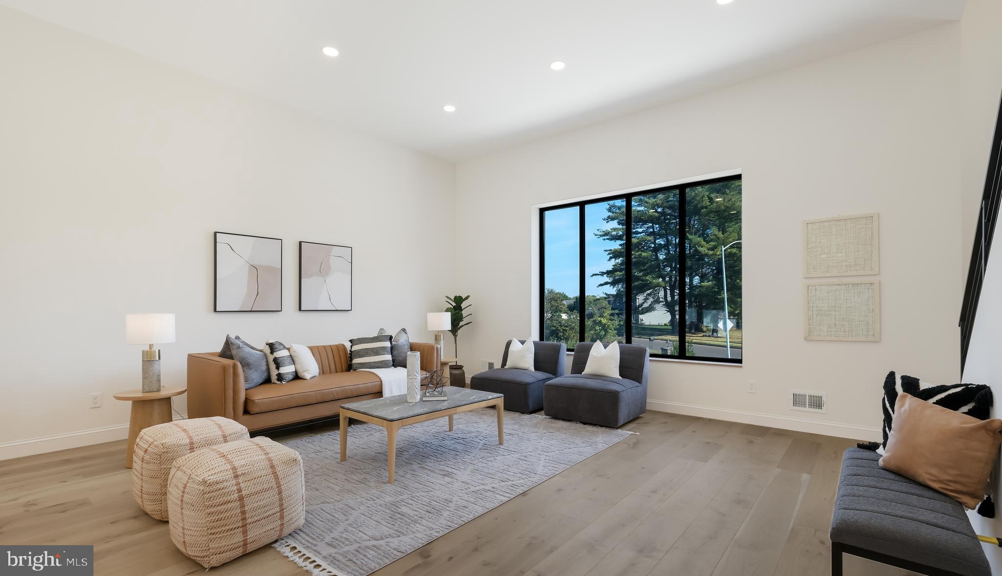 JUSTA FARMS - Residential