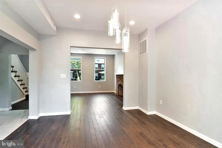 WEST ARLINGTON - Residential