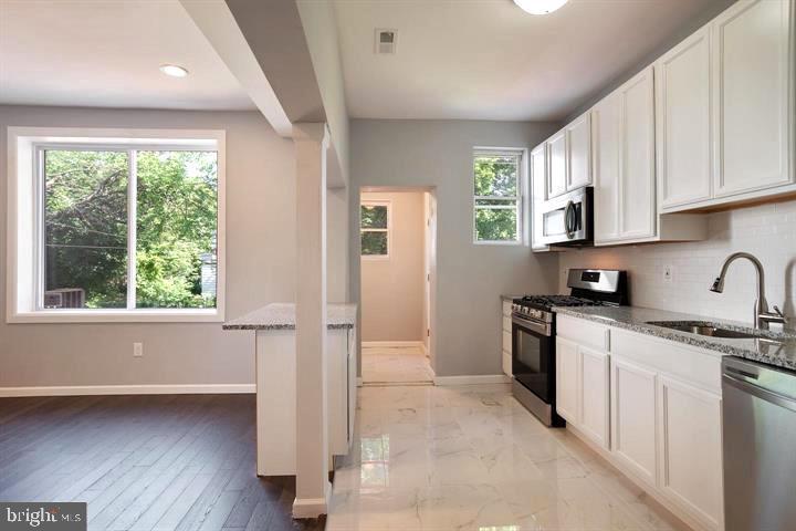 WEST ARLINGTON - Residential