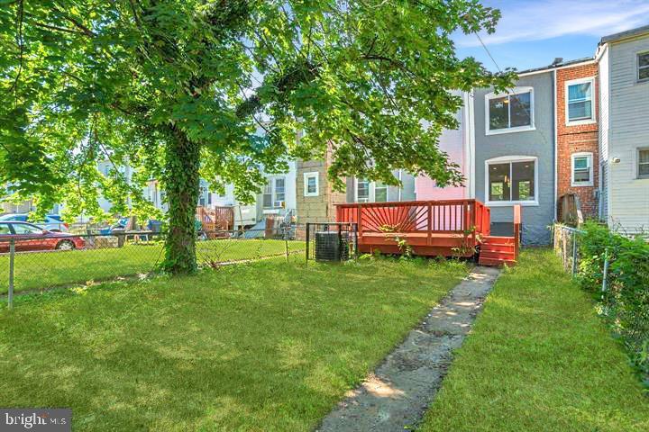 WEST ARLINGTON - Residential