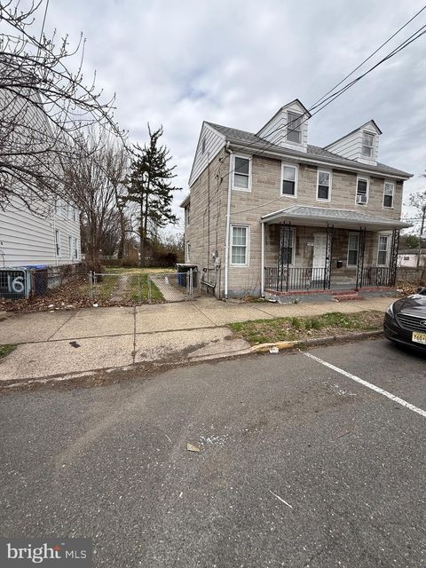 Photo of 22 E Federal Street, BURLINGTON, NJ 08016 (MLS # NJBL2108534)