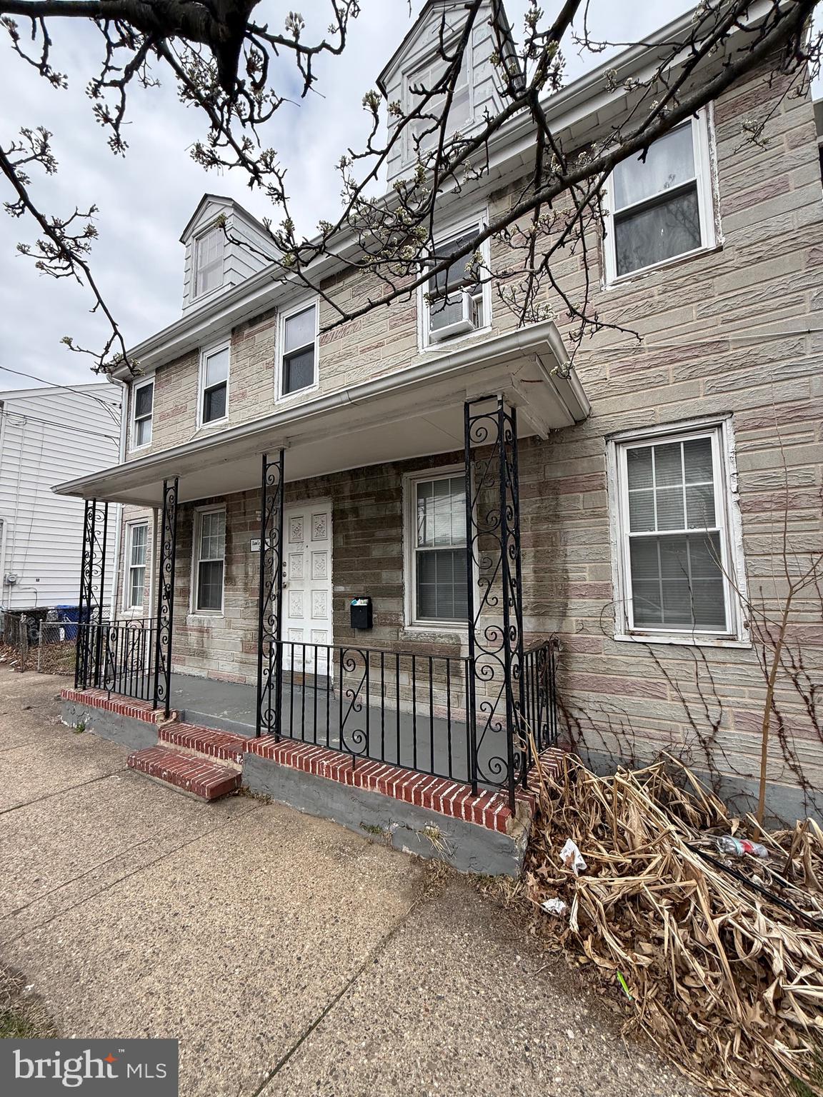 22 E FEDERAL STREET