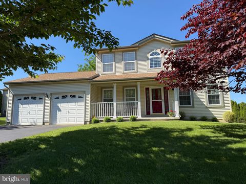 615 NICOLE DRIVE SOUTHAMPTON PA 18966
